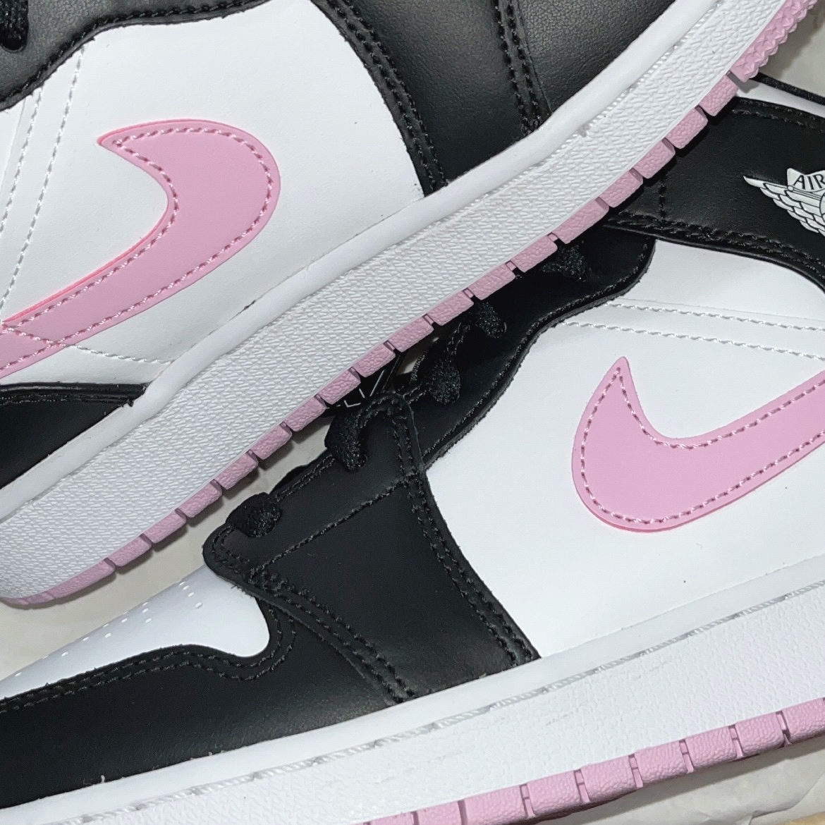 (GS) Jordan 1 Mid Light Arctic Pink 착용 스타일 - 2