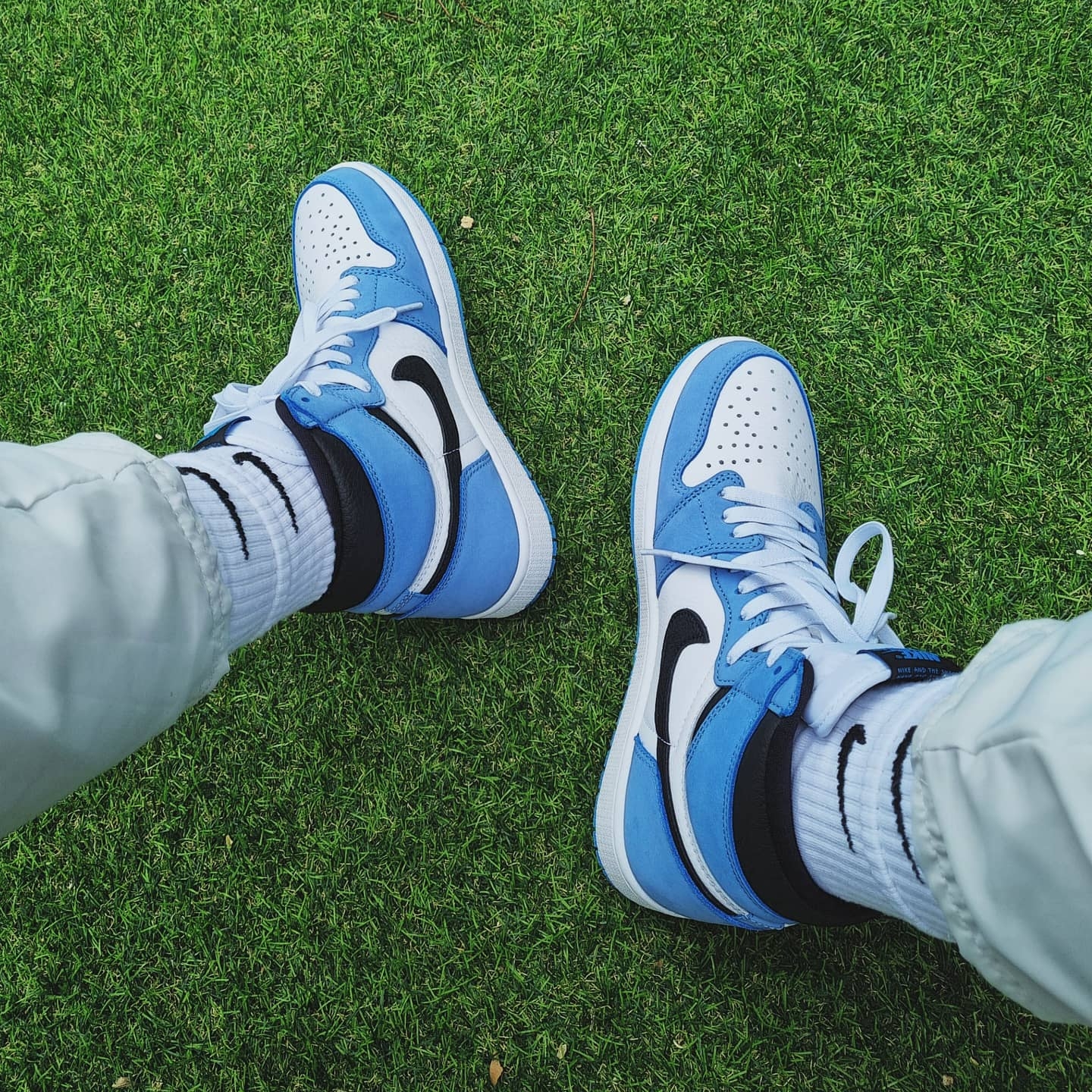 Jordan 1 Retro High OG University Blue 착용 스타일