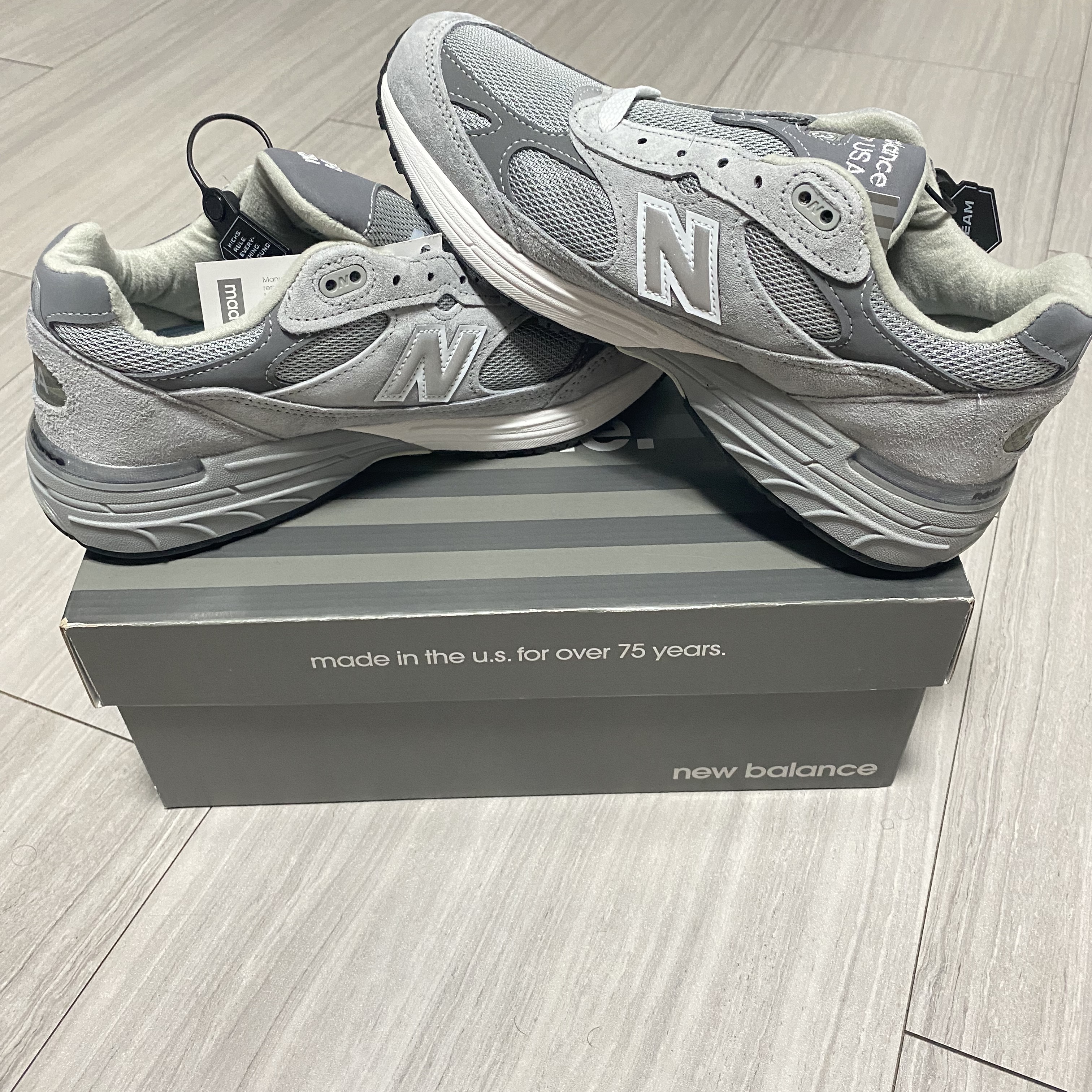 New Balance 993 Made in USA Grey - D Standard 착용 스타일 - 1