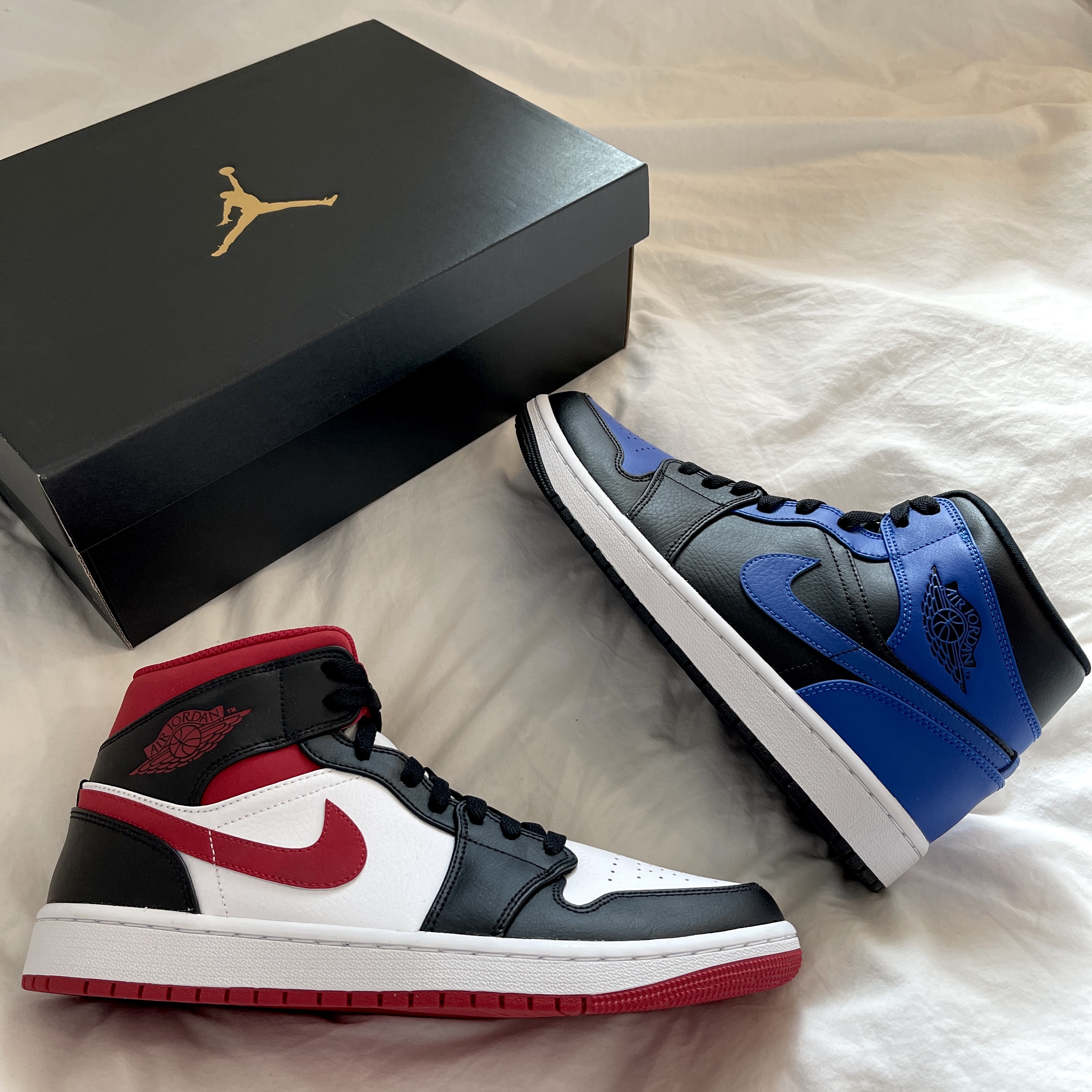 Jordan 1 Mid Gym Red Black White, Jordan 1 Mid Black Hyper Royal 착용 스타일