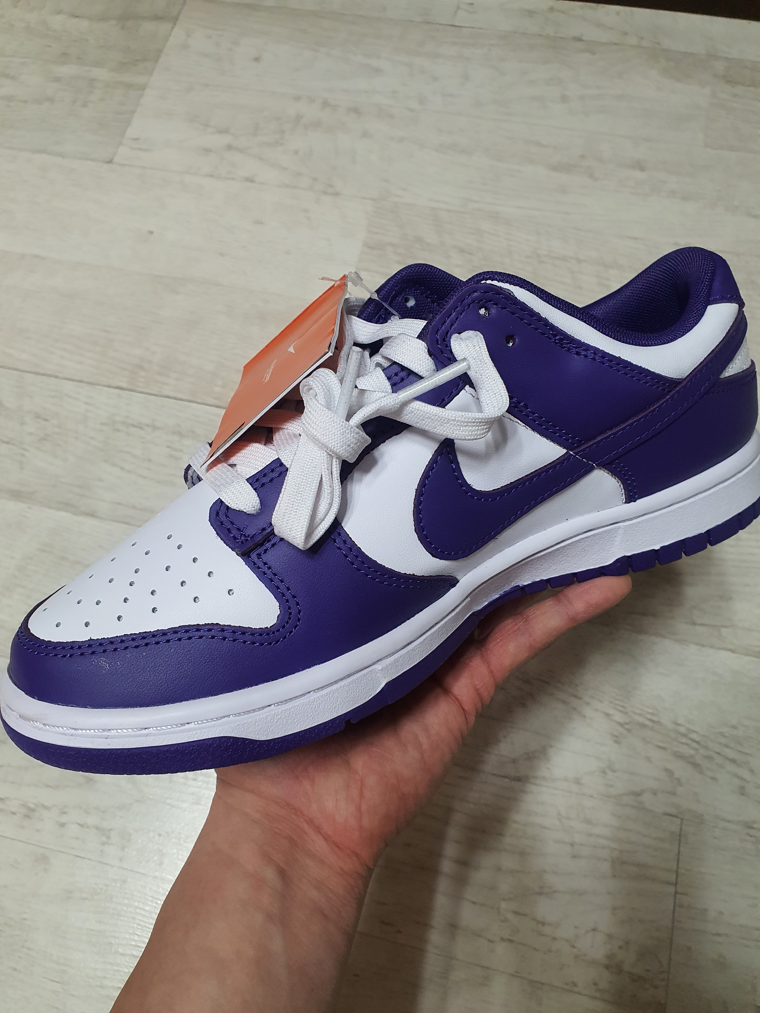 Nike Dunk Low Retro Championship Court Purple 착용 스타일 - 2