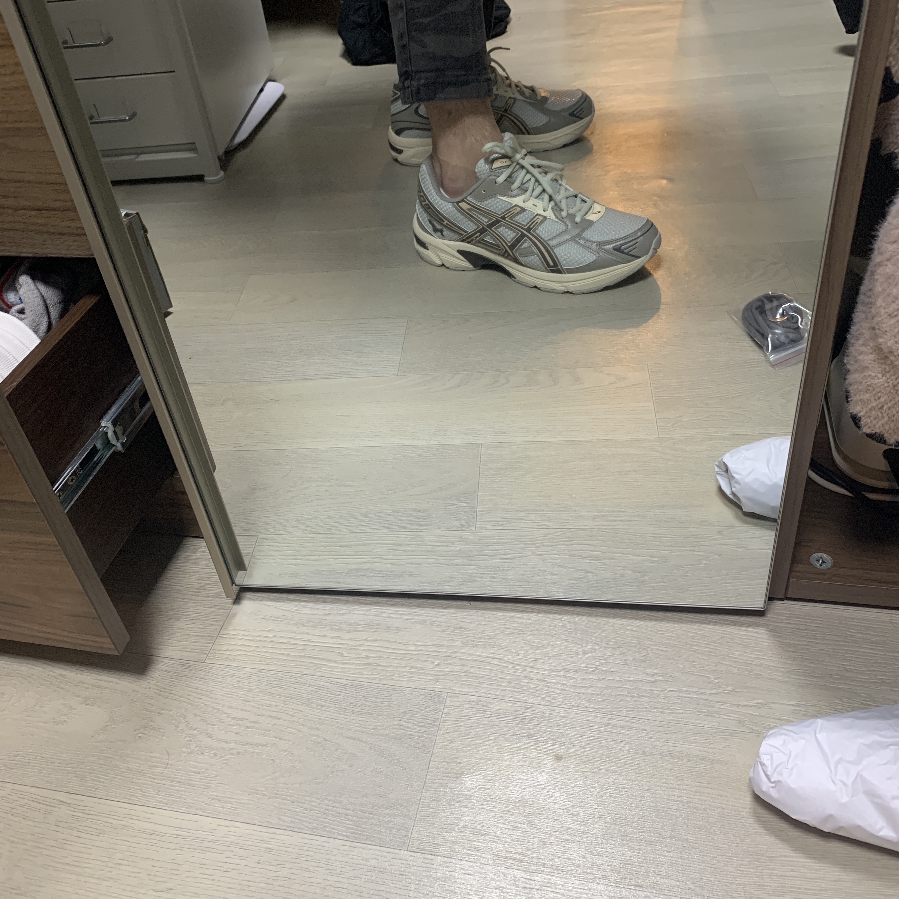Asics x I4P Gel-1130 Glacier Grey Mink 착용 스타일 - 2
