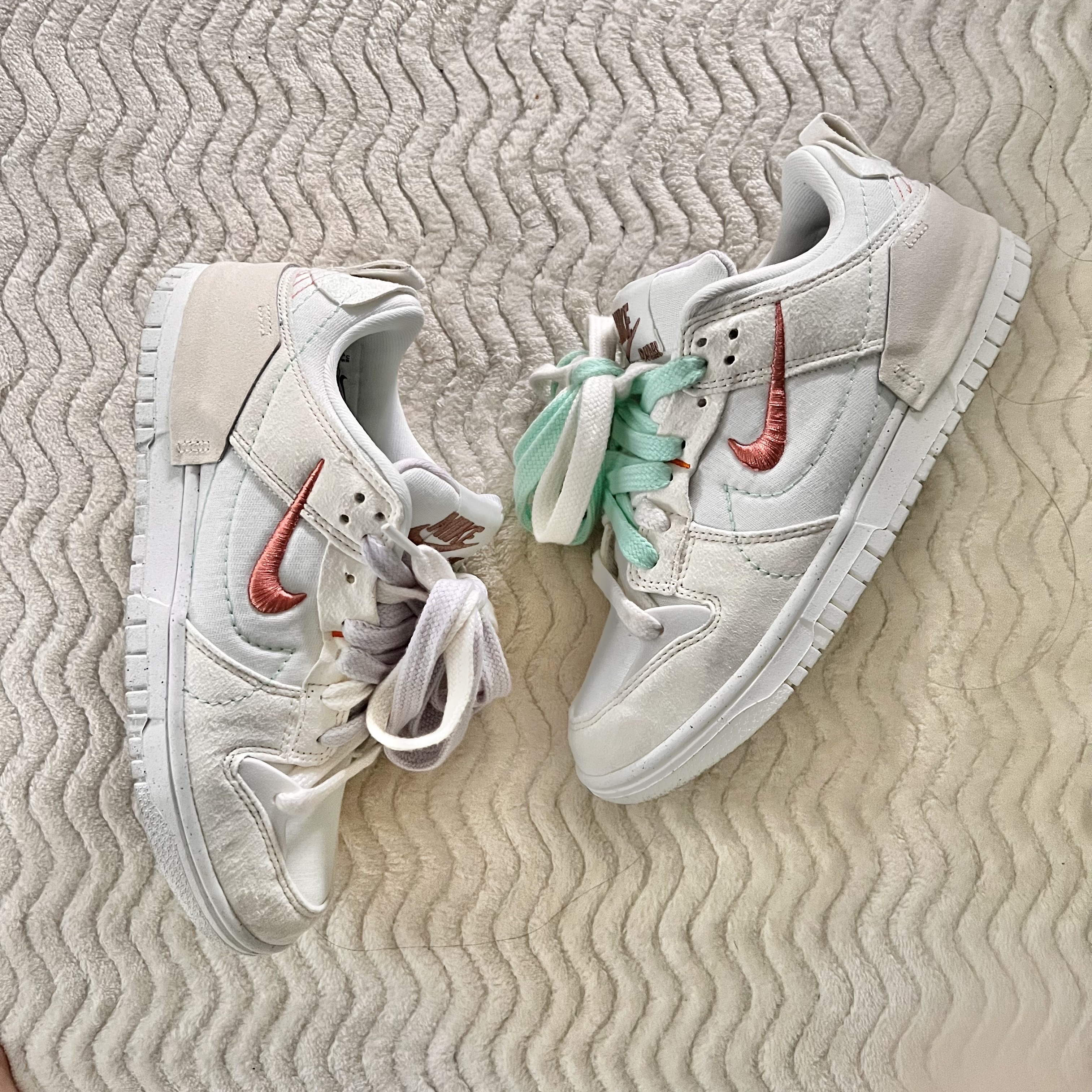 (W) Nike Dunk Low Disrupt 2 Pale Ivory Sail 착용 스타일 - 1