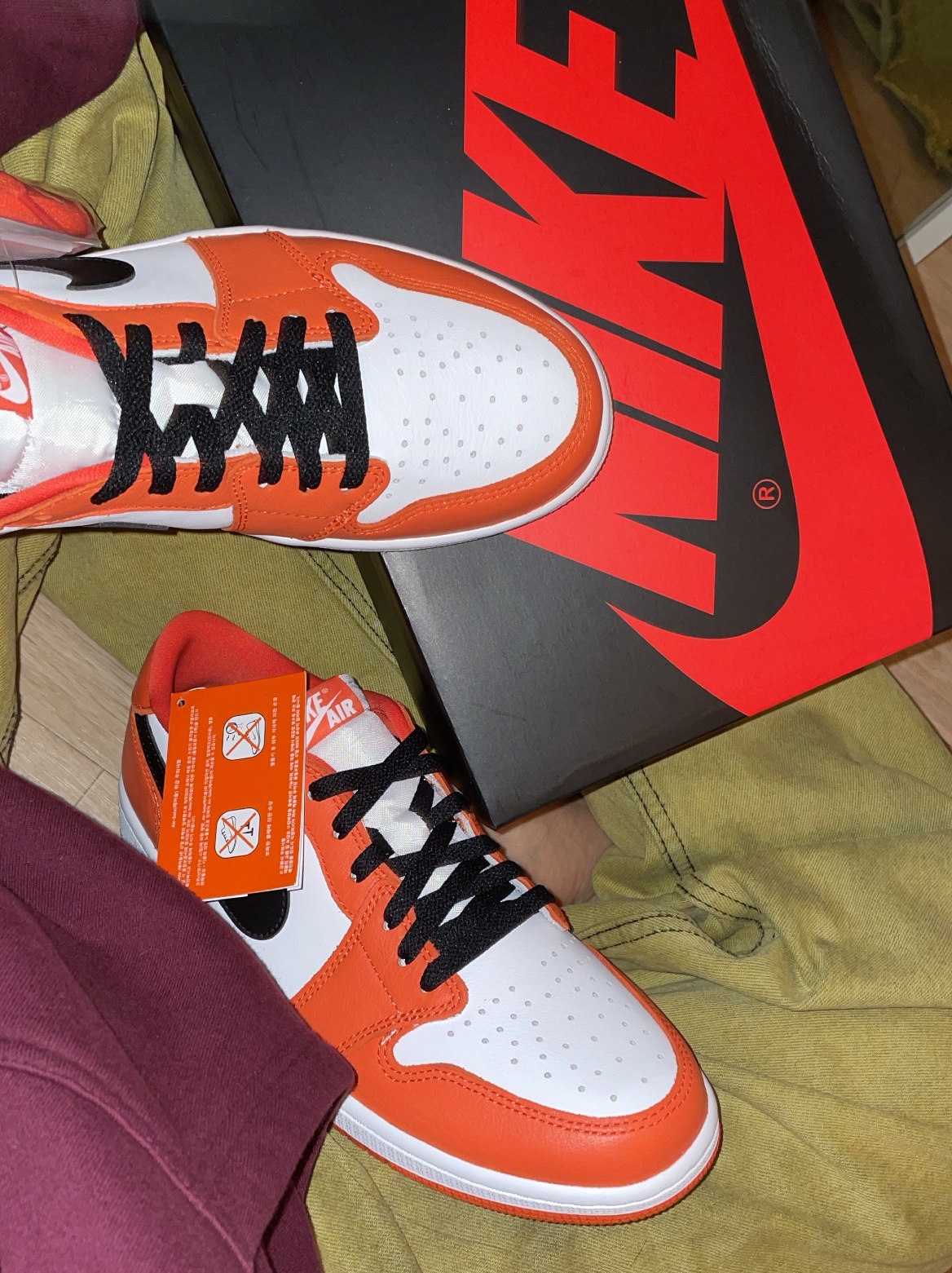 Jordan 1 Low OG Starfish 착용 스타일 - 3