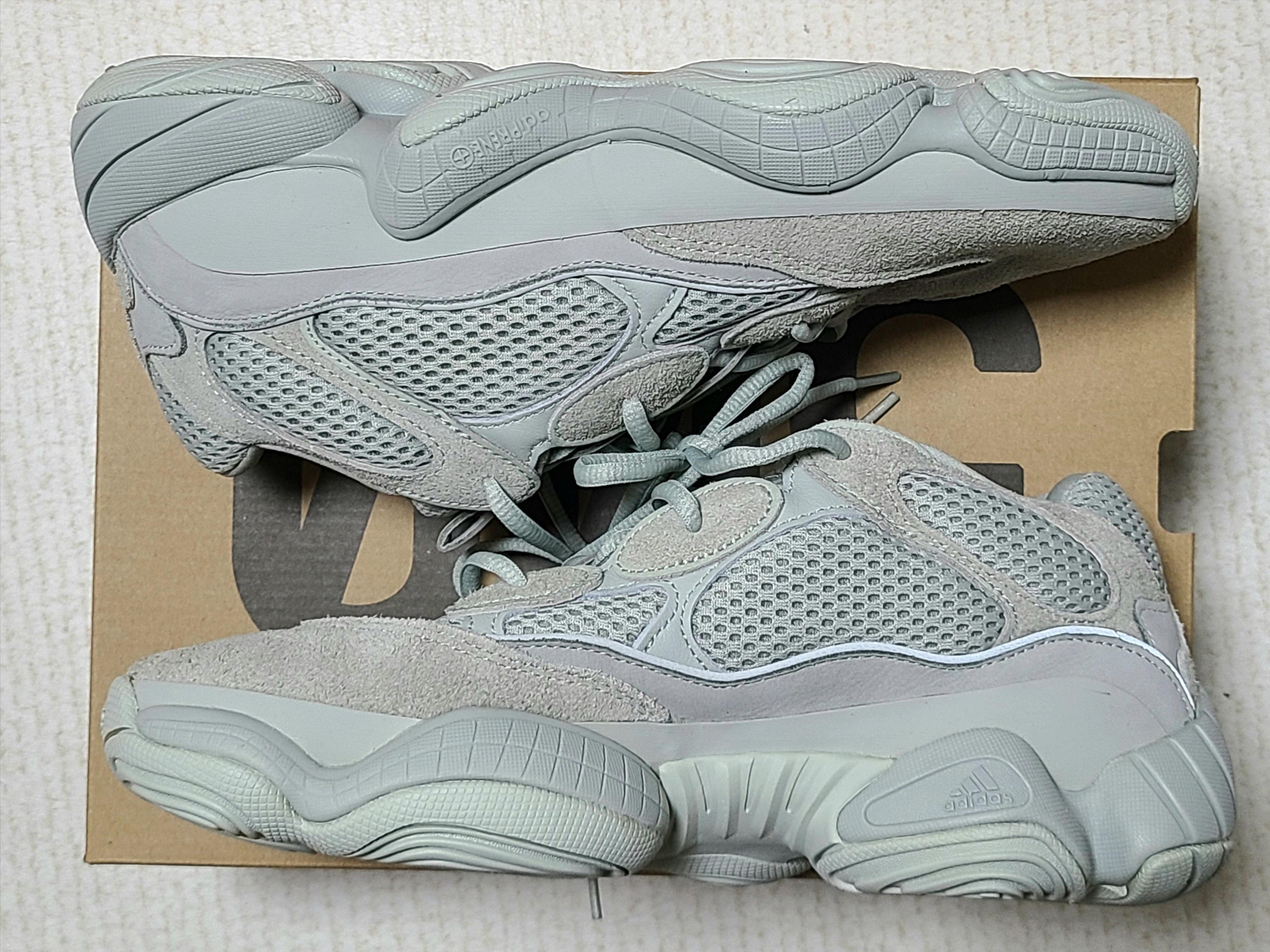 Adidas Yeezy 500 Salt 착용 스타일