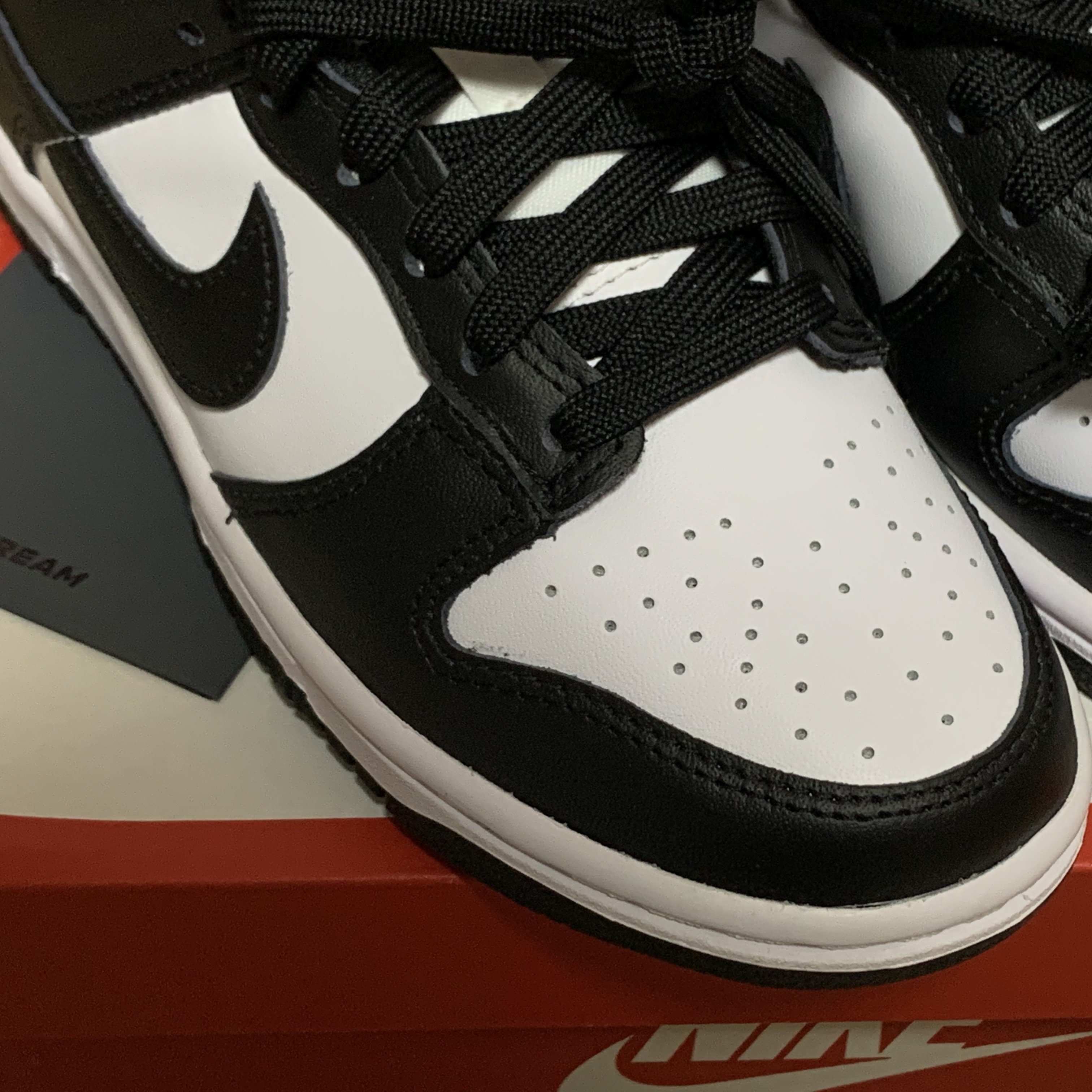 (W) Nike Dunk Low Black 착용 스타일