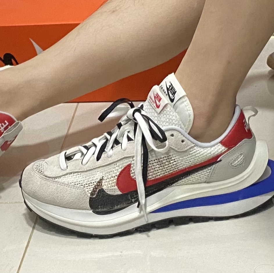 Nike x Sacai VaporWaffle Royal Fuchsia, Nike x Sacai Blazer Low Classic Green 착용 스타일 - 1