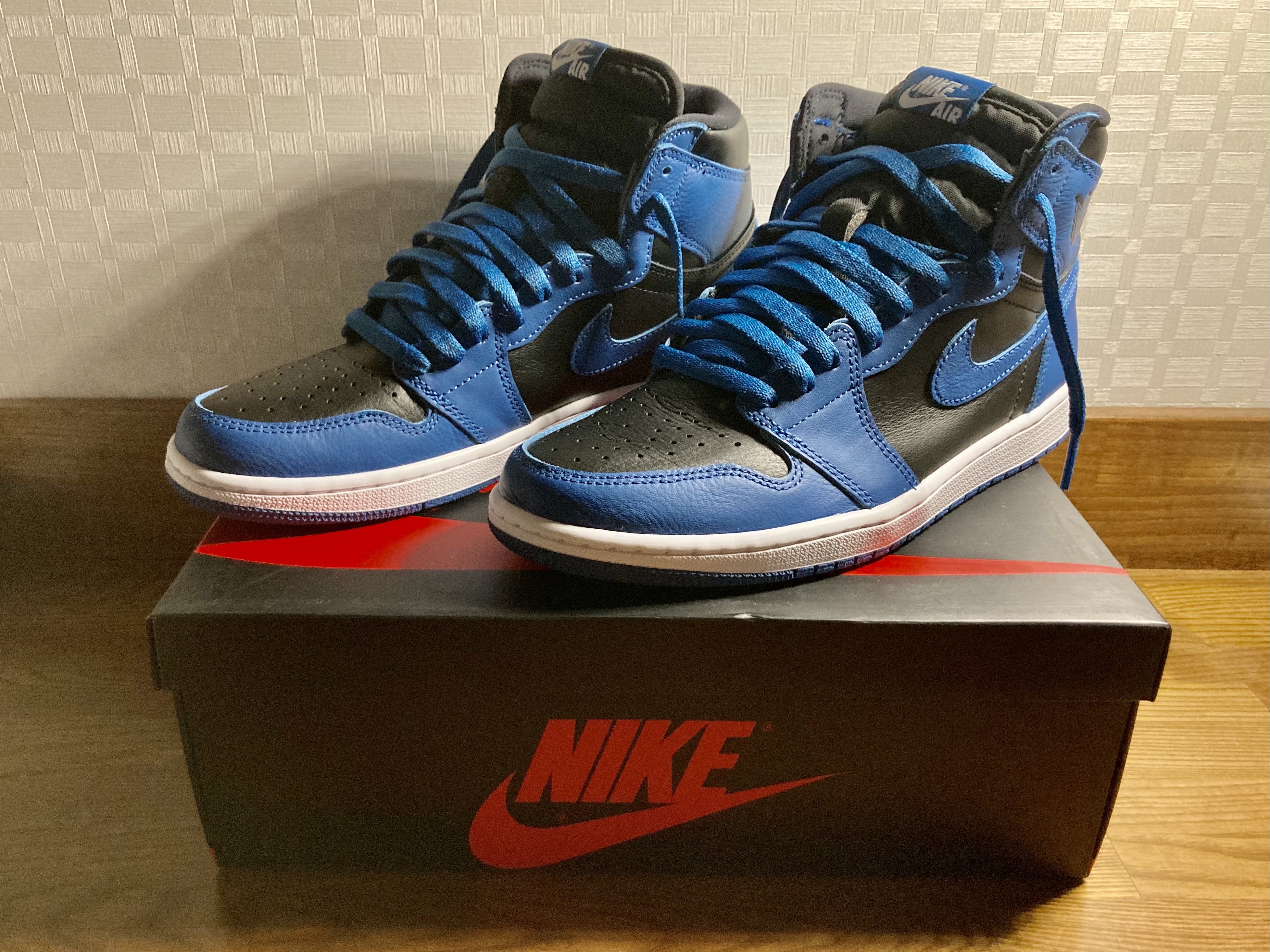Jordan 1 Retro High OG Dark Marina Blue 착용 스타일 - 2