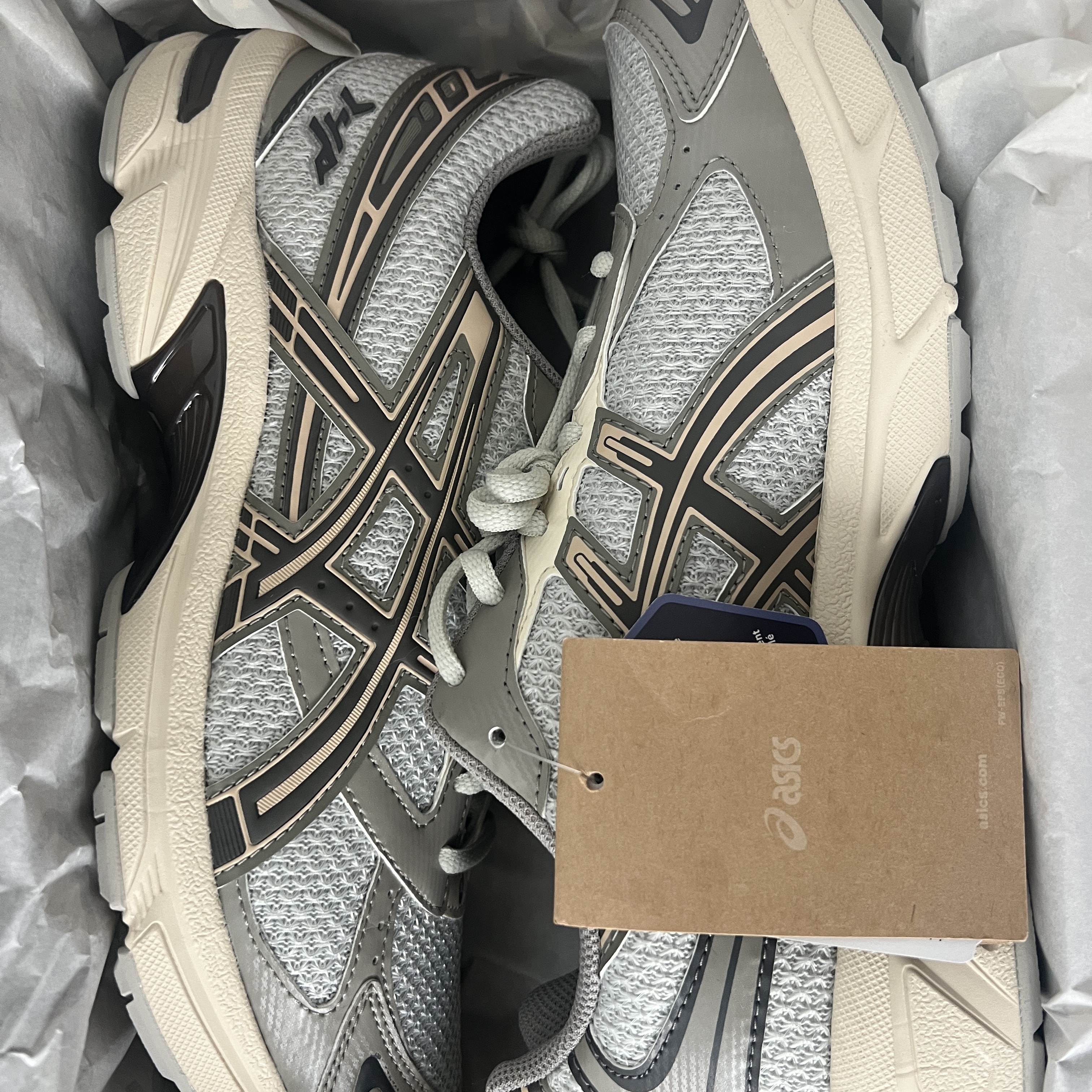Asics x I4P Gel-1130 Glacier Grey Mink 착용 스타일 - 2