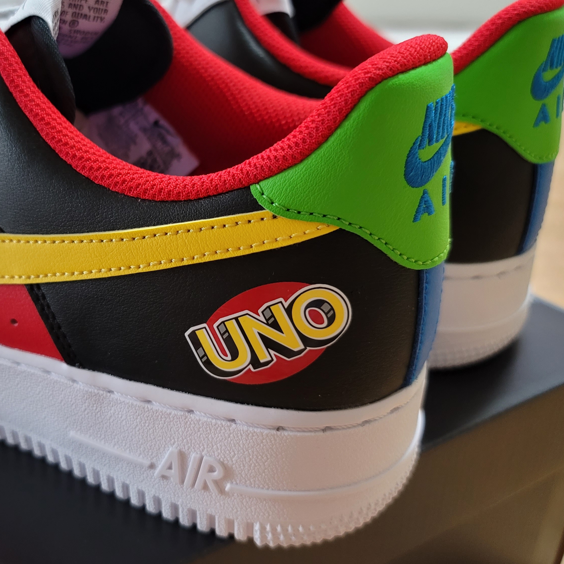 Nike x UNO Air Force 1 '07 QS White Yellow Zest 착용 스타일 - 2