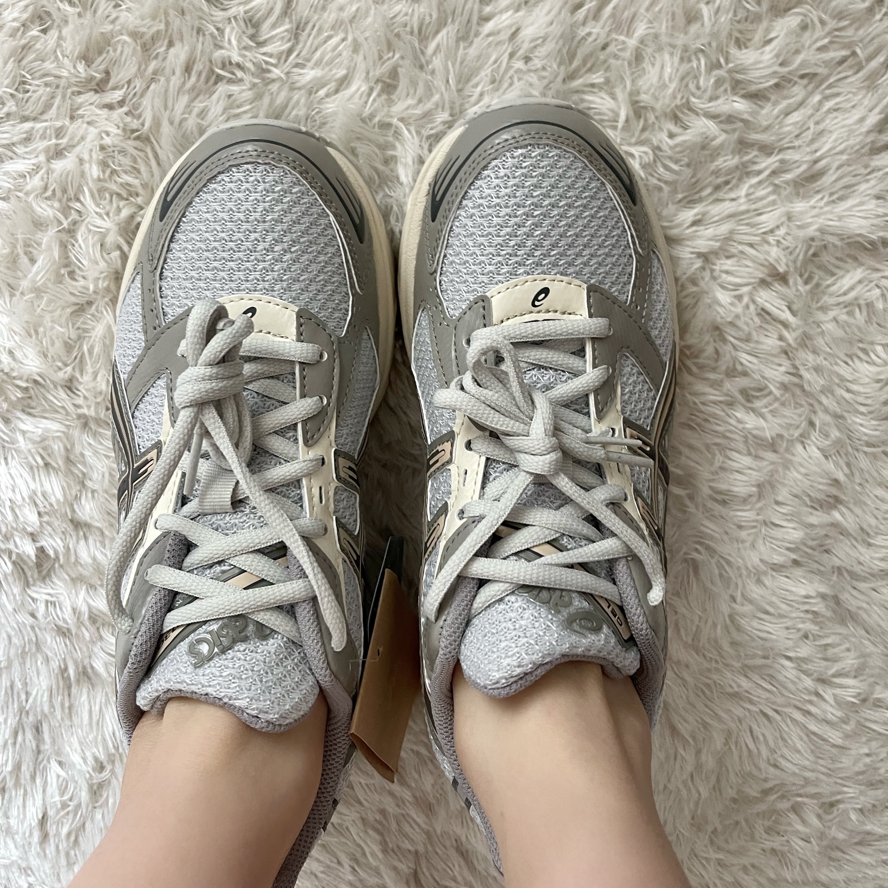 Asics x I4P Gel-1130 Glacier Grey Mink 착용 스타일 - 1