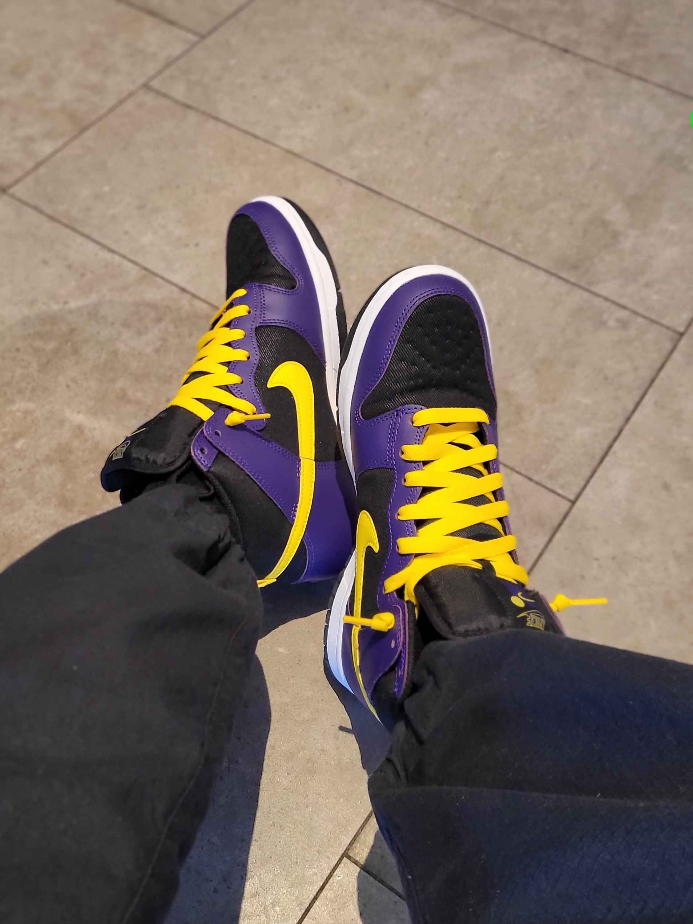 Nike Dunk High PRM EMB Court Purple 착용 스타일 - 4