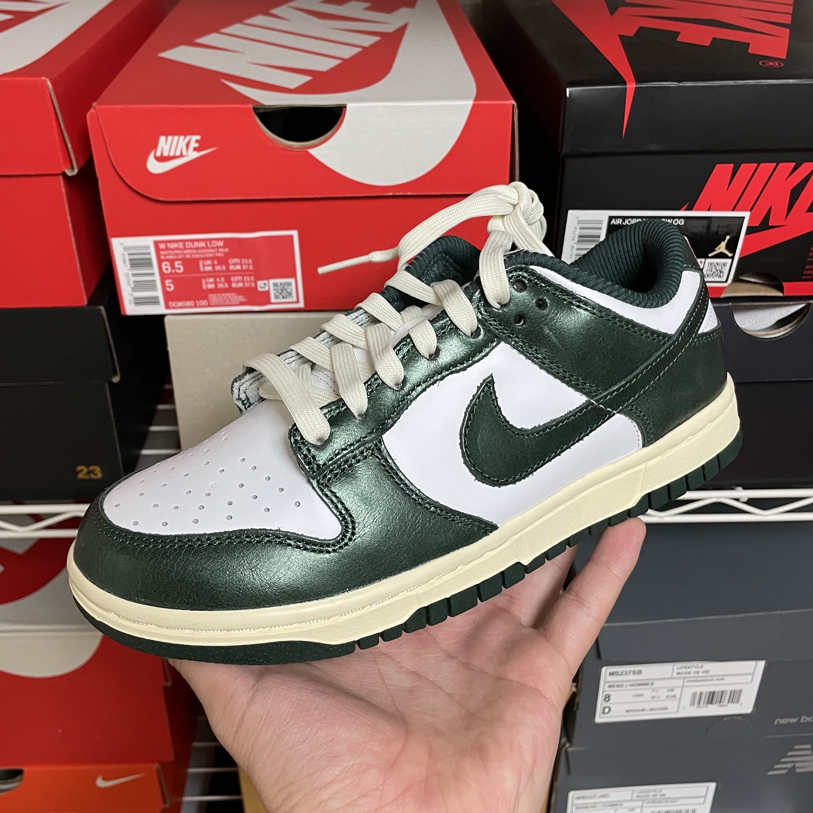 (W) Nike Dunk Low Vintage Green 착용 스타일
