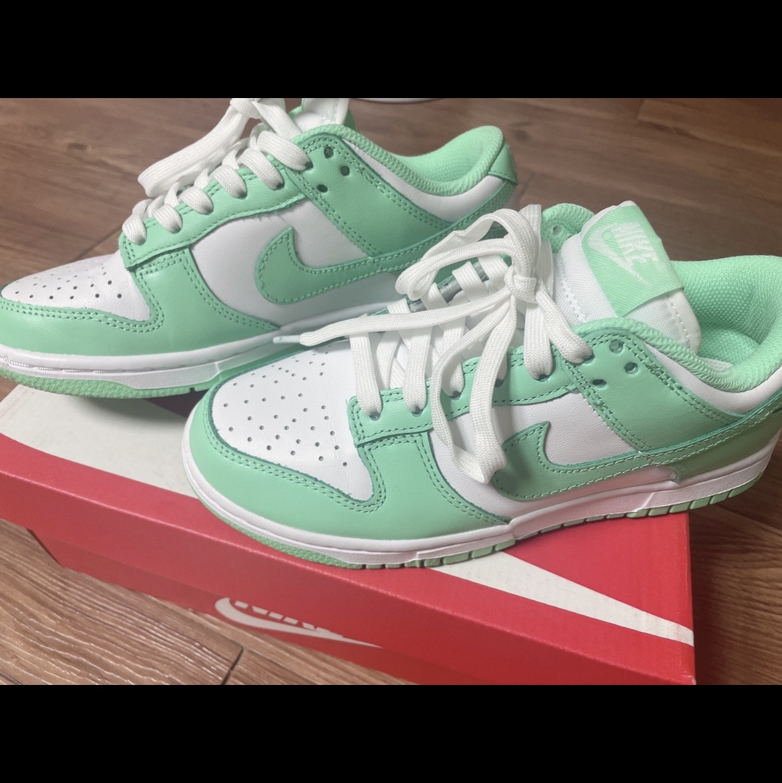 (W) Nike Dunk Low Green Glow 착용 스타일