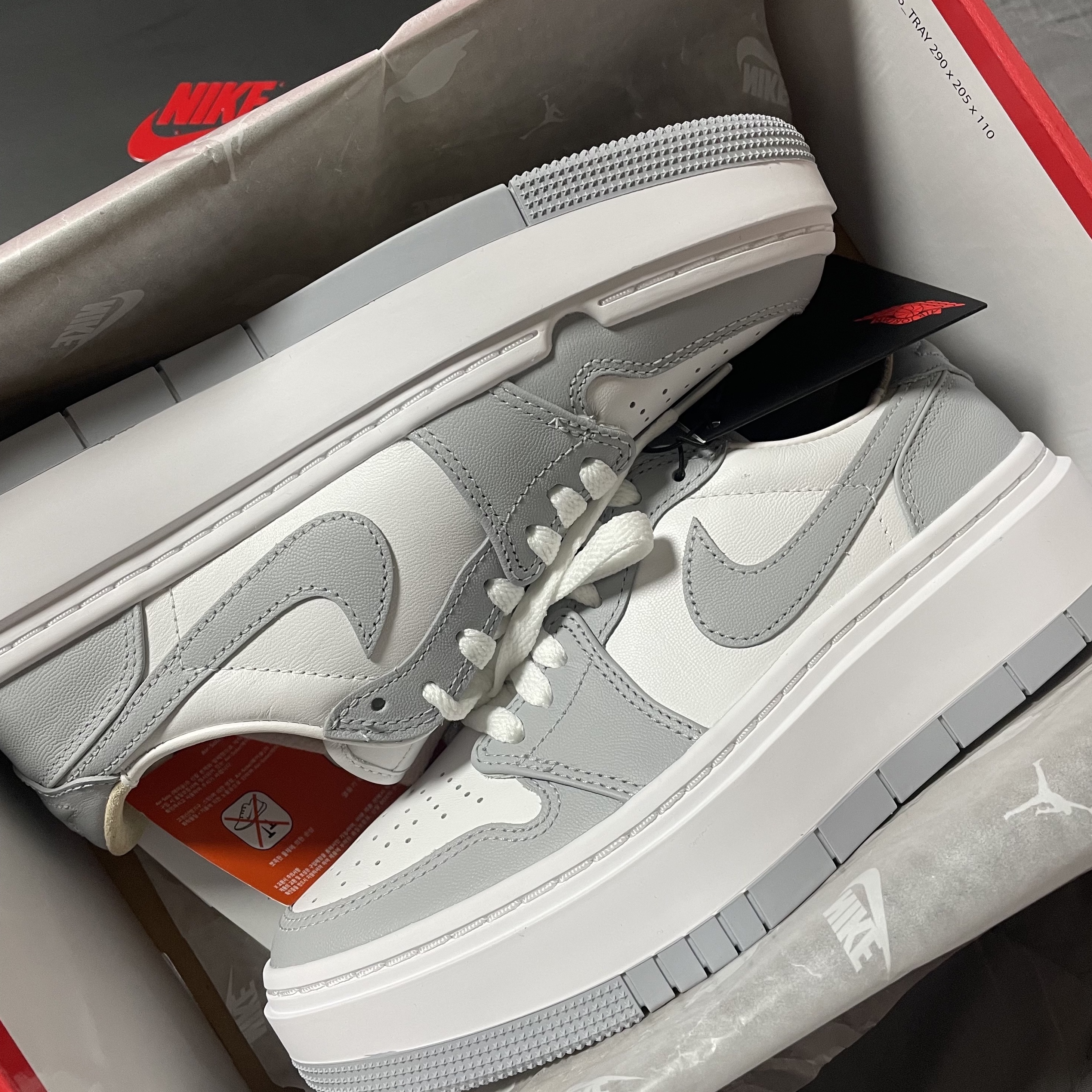 (W) Jordan 1 Elevate Low White and Wolf Grey 착용 스타일
