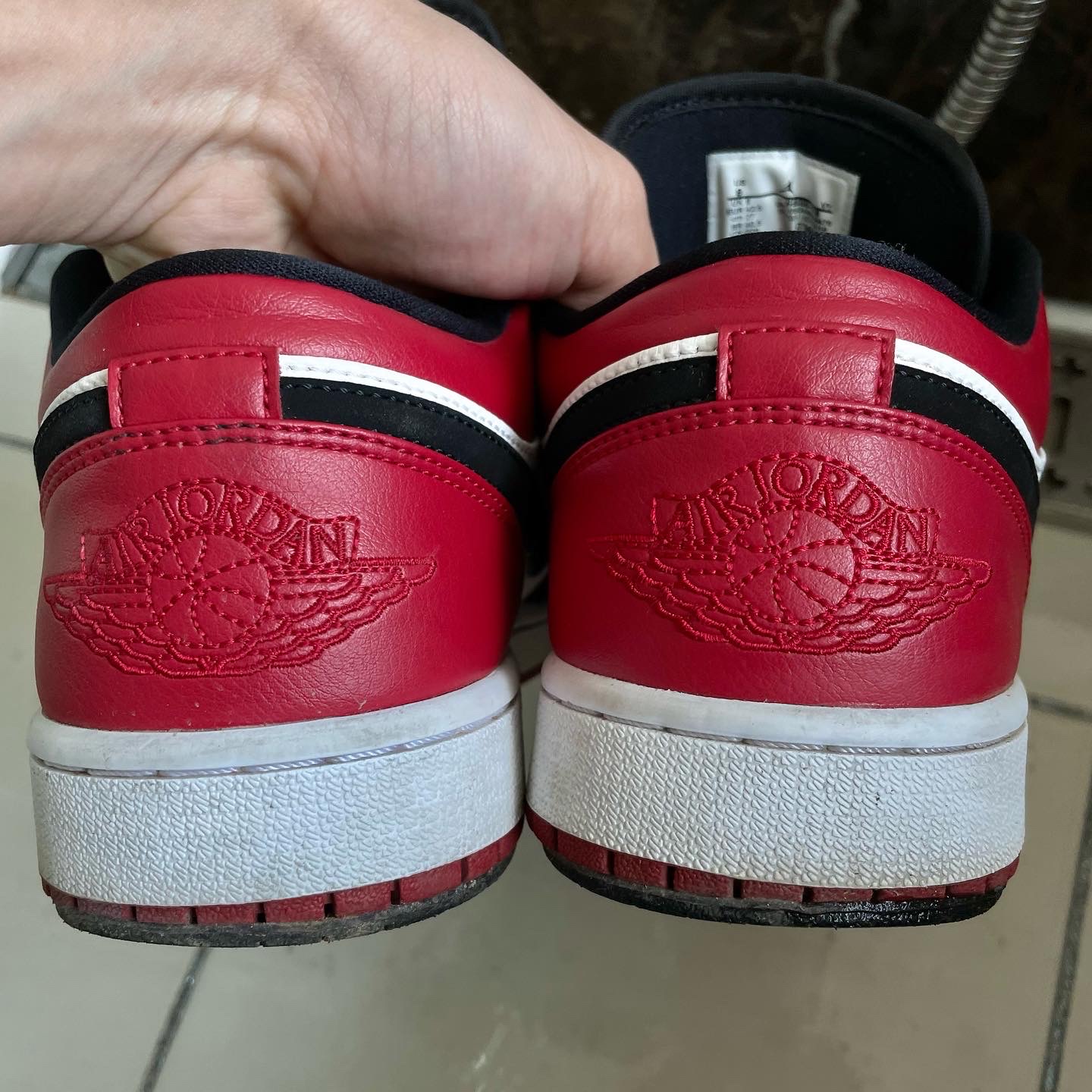 Jordan 1 Low Black Toe 착용 스타일 - 3