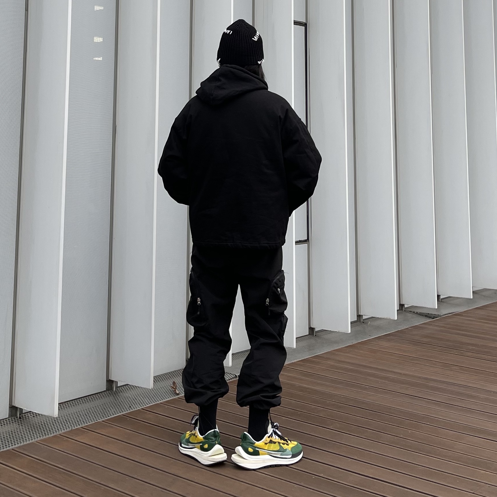 Nike x Sacai VaporWaffle Tour Yellow & Gorge Green Sail 착용 스타일