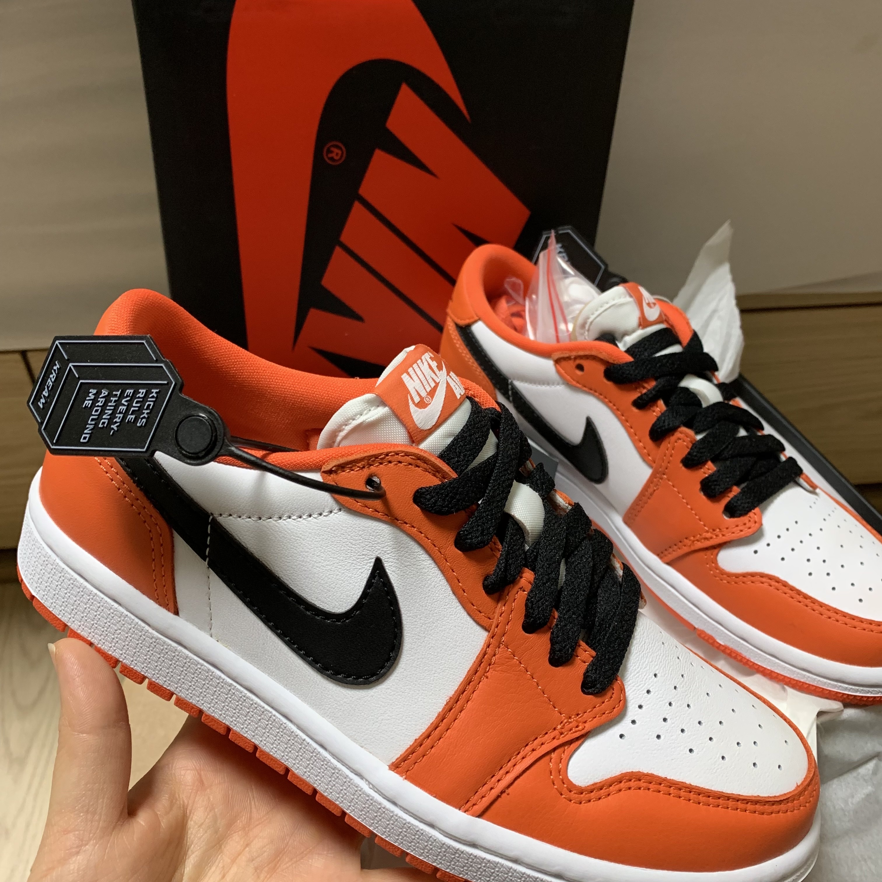 (W) Jordan 1 Low OG Starfish 착용 스타일 - 1