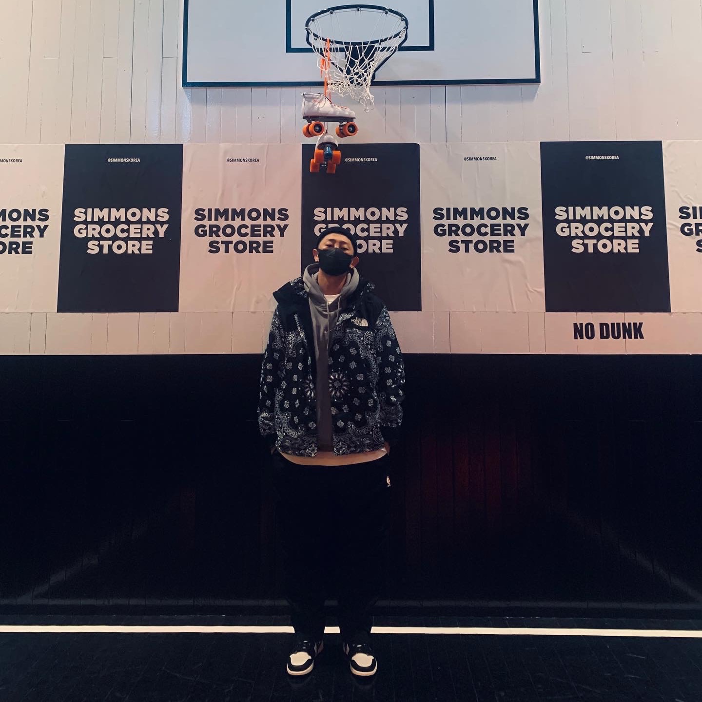Nike x Fear of God Warm Up Pants Off Noir, Nike x Fear of God Double Hood Hoodie Dust Sail 착용 스타일 - 1