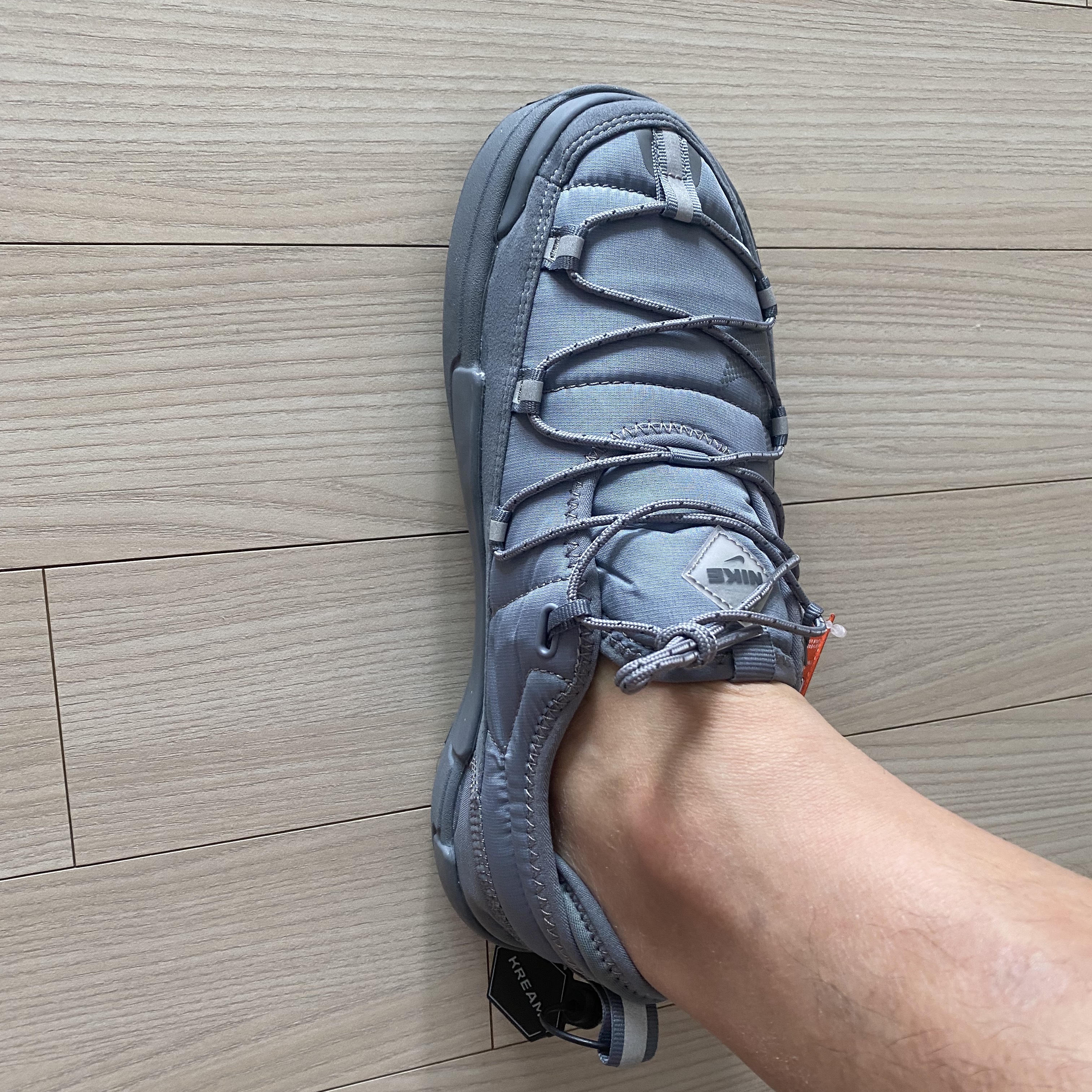 Nike Offline Pack Cool Grey 착용 스타일