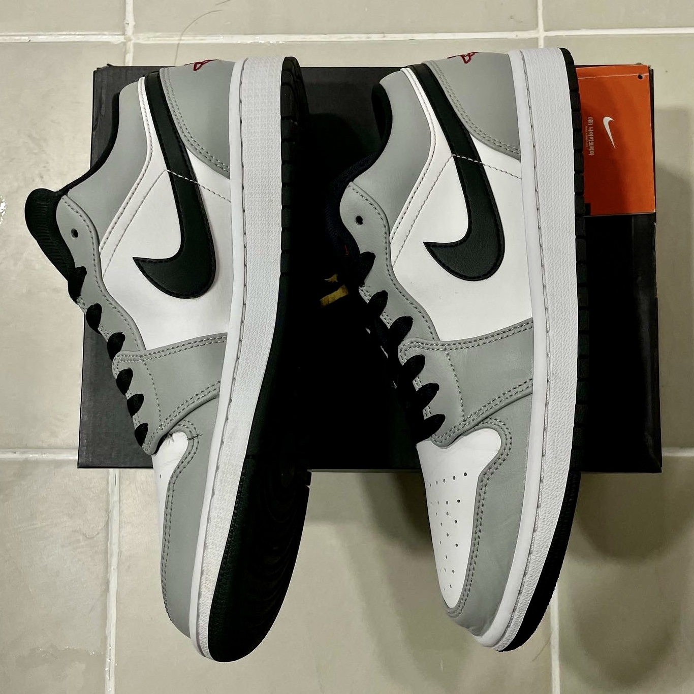 Jordan 1 Low Light Smoke Grey 착용 스타일 - 4