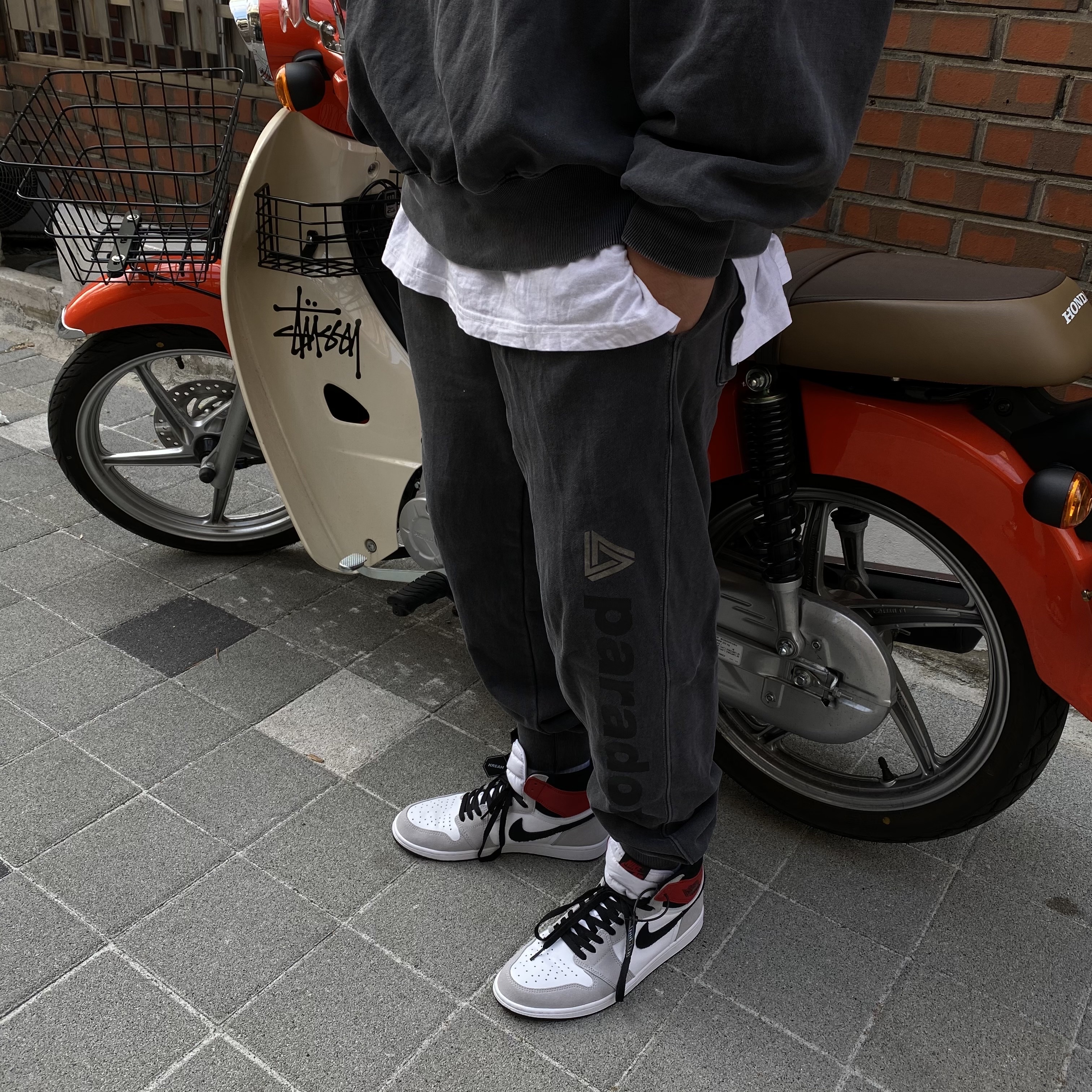 Jordan 1 Retro High OG Light Smoke Grey 착용 스타일