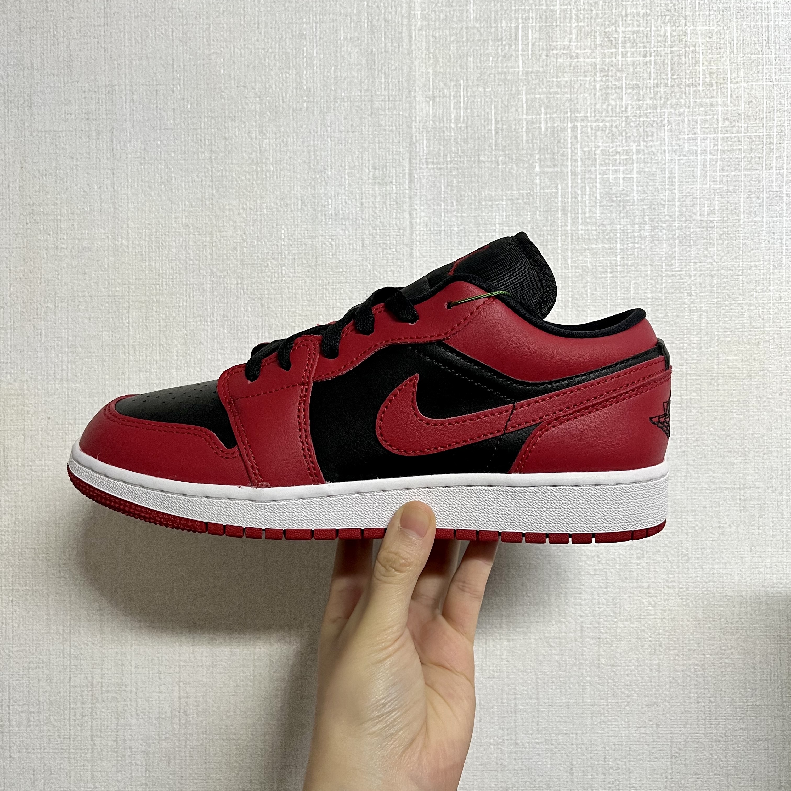 (GS) Jordan 1 Low Varsity Red 착용 스타일