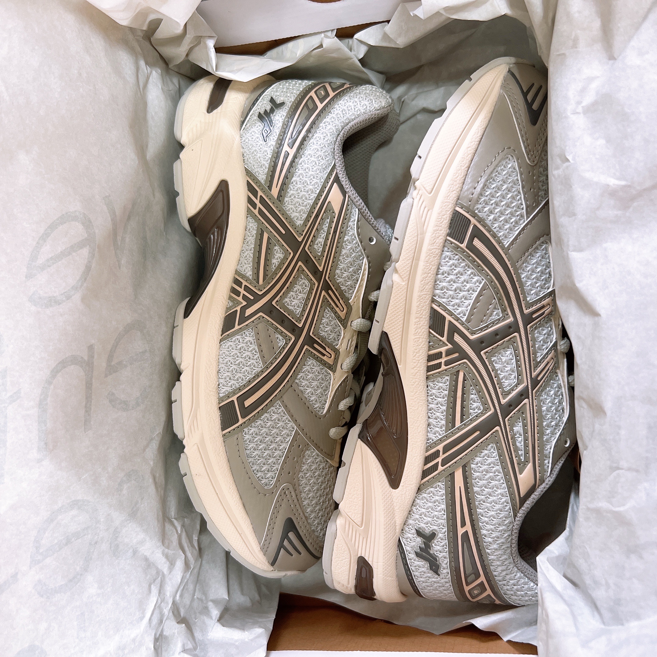 Asics x I4P Gel-1130 Glacier Grey Mink 착용 스타일 - 3