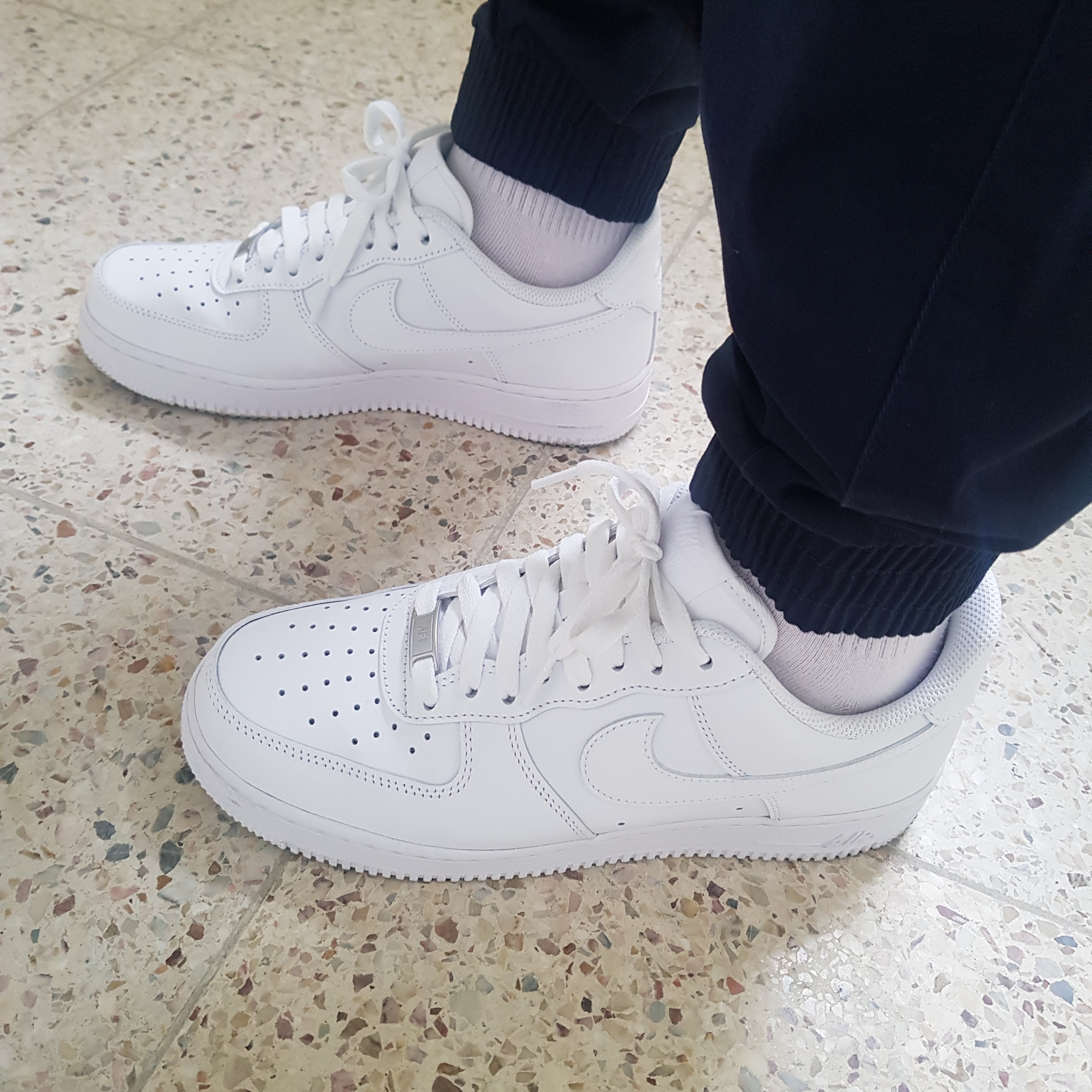Nike Air Force 1 '07 Low White 착용 스타일