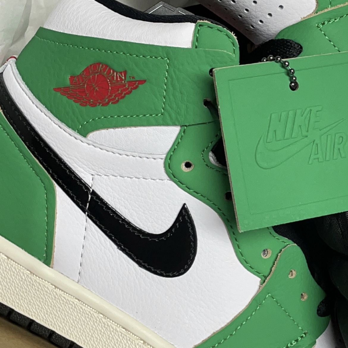 (W) Jordan 1 Retro High OG Lucky Green 착용 스타일