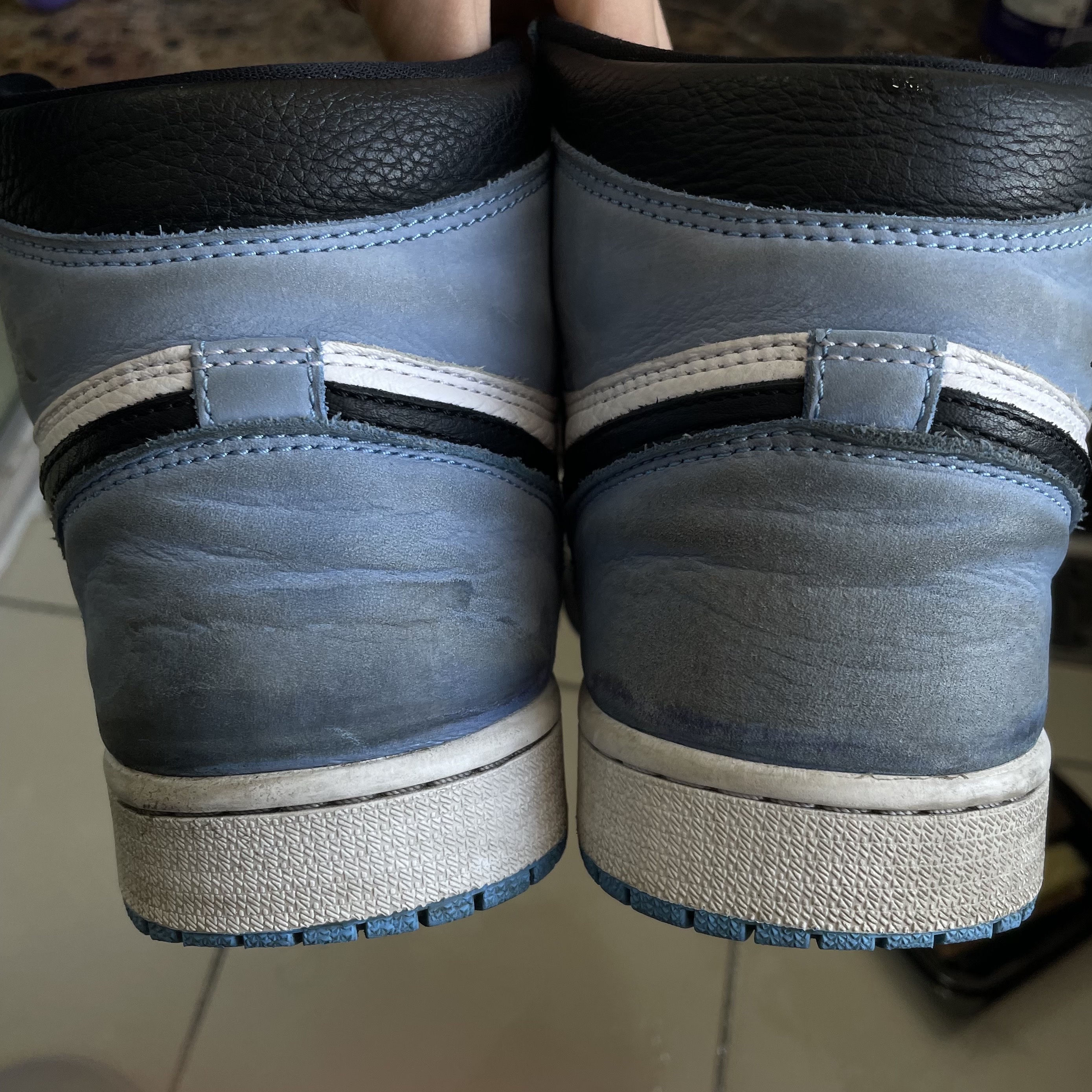 Jordan 1 Retro High OG University Blue 착용 스타일 - 2