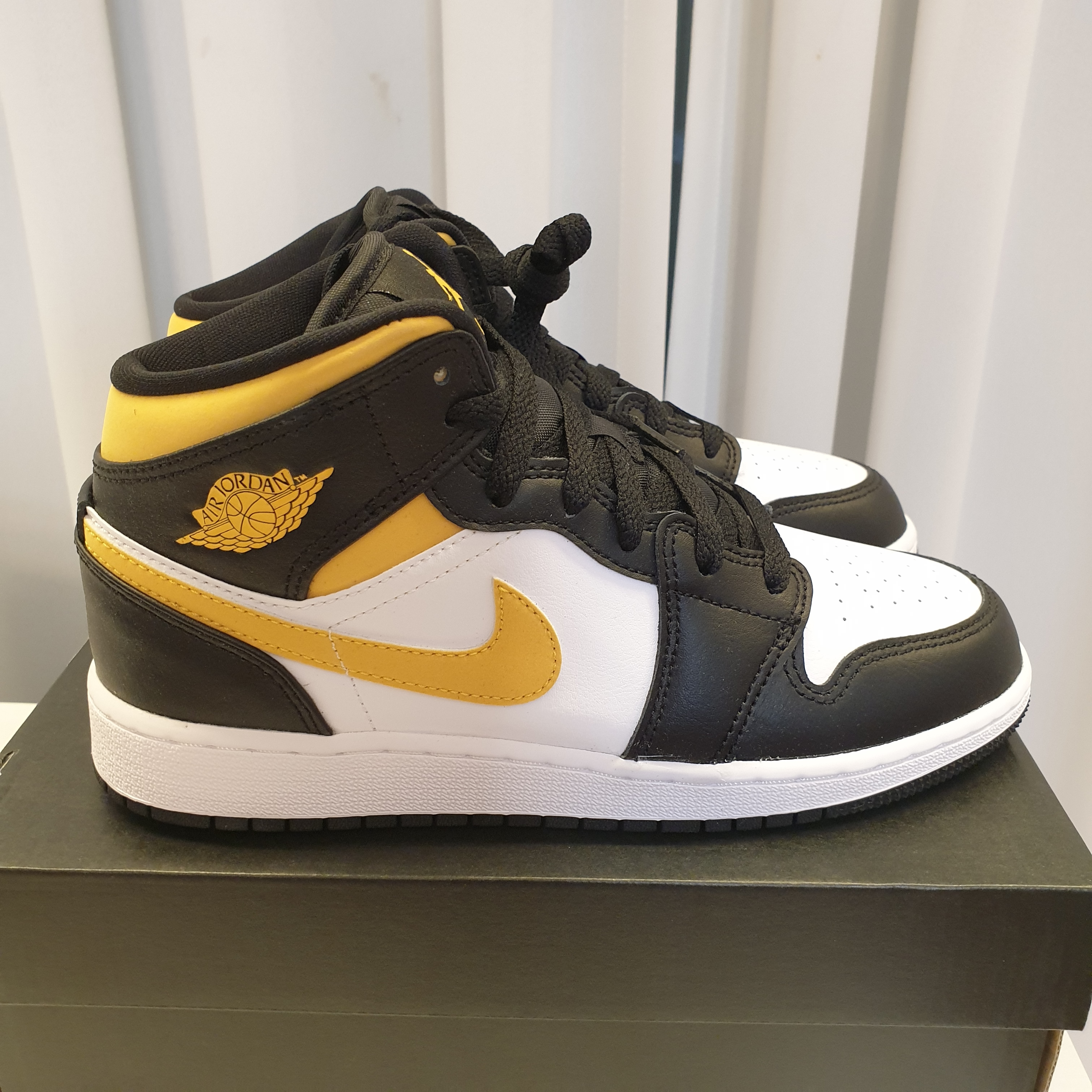 (GS) Jordan 1 Mid Pollen 착용 스타일 - 4
