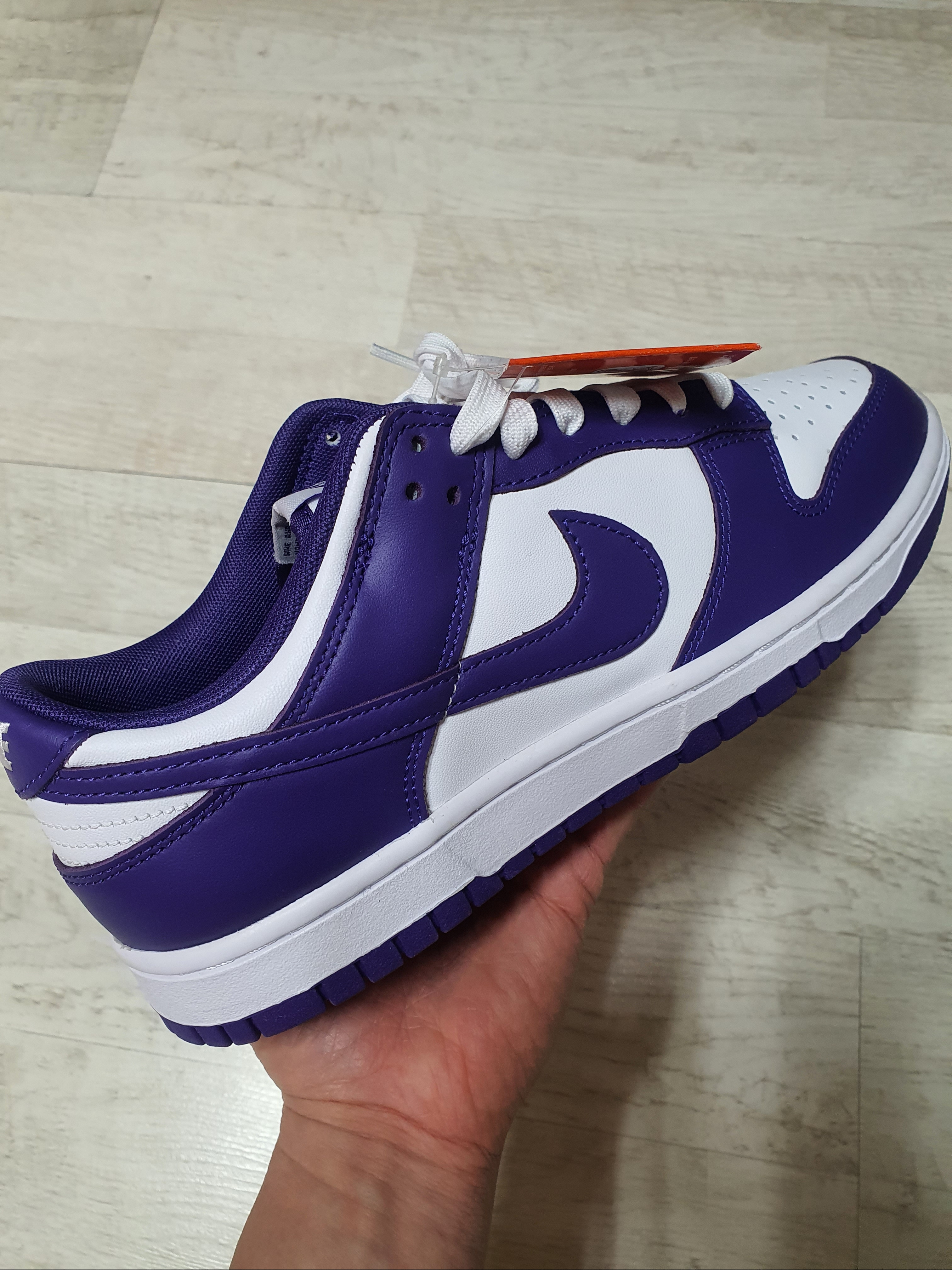 Nike Dunk Low Retro Championship Court Purple 착용 스타일 - 3