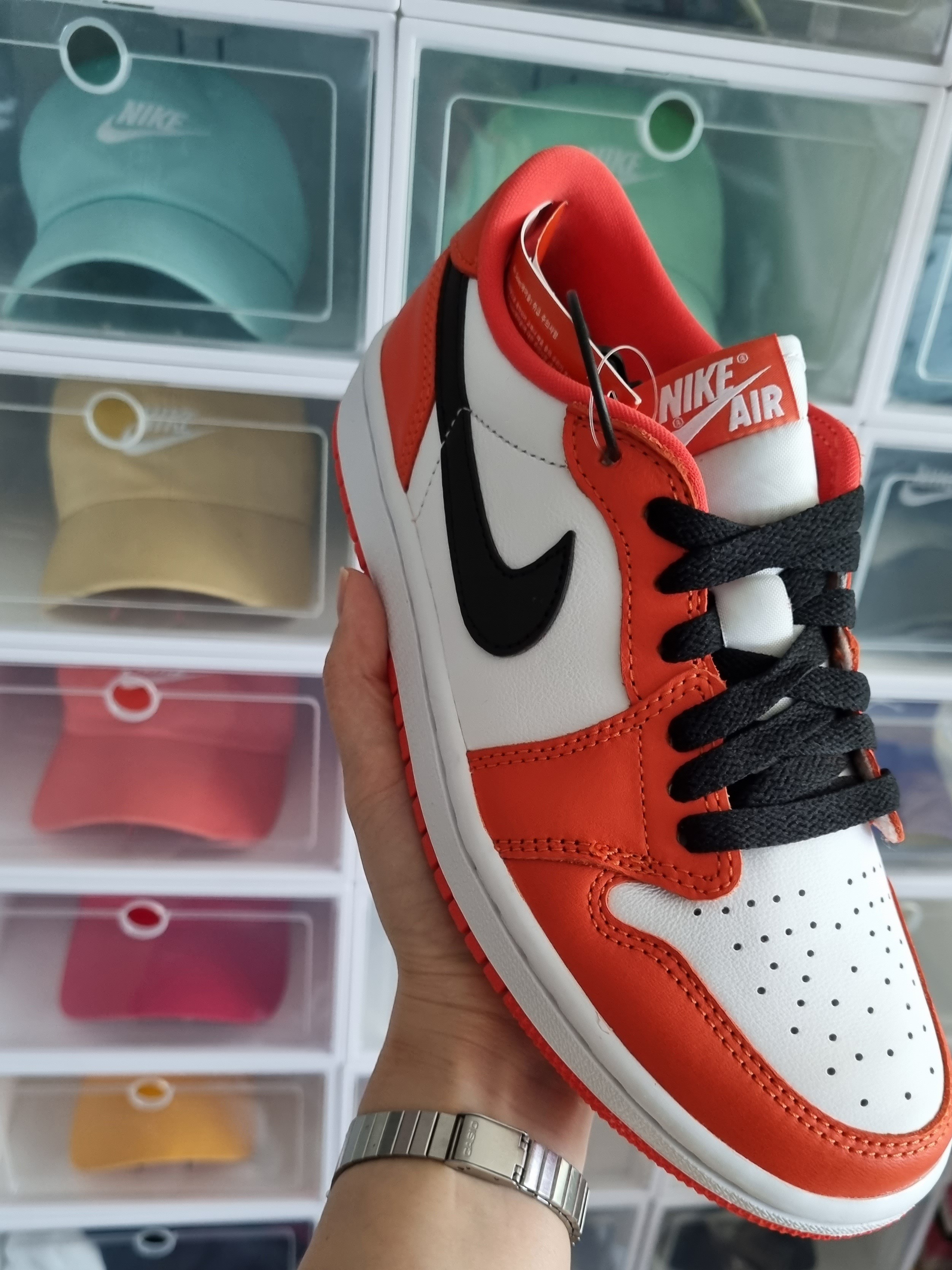 (W) Jordan 1 Low OG Starfish, (W) Nike Dunk Low Disrupt 2 Phantom University Blue 착용 스타일 - 5