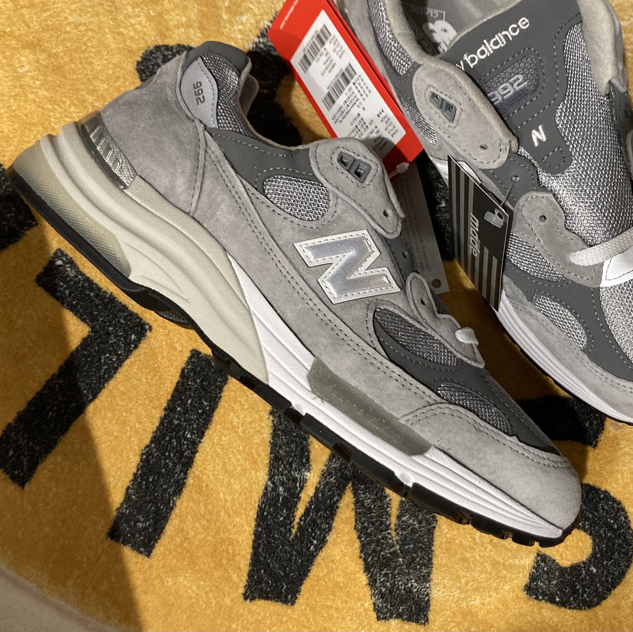 New Balance 992 Made in USA Grey - D Standard 착용 스타일