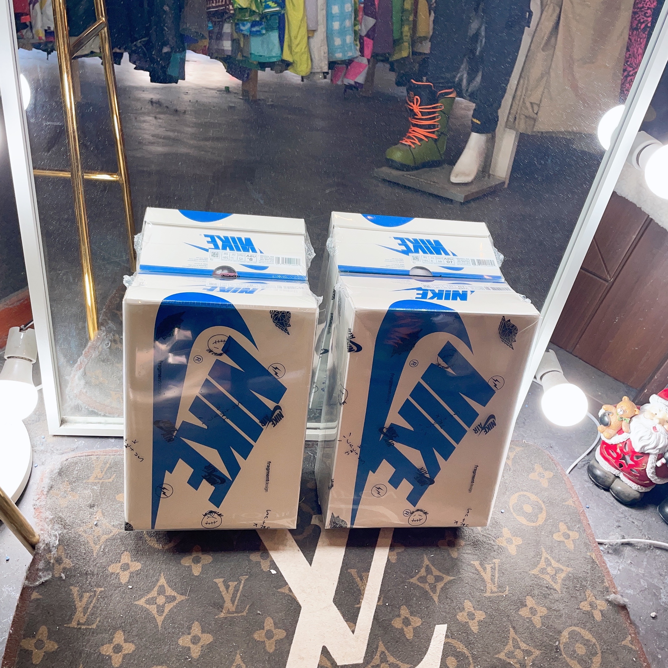 Jordan 1 x Travis Scott x Fragment Retro Low OG SP Military Blue 착용 스타일 - 1
