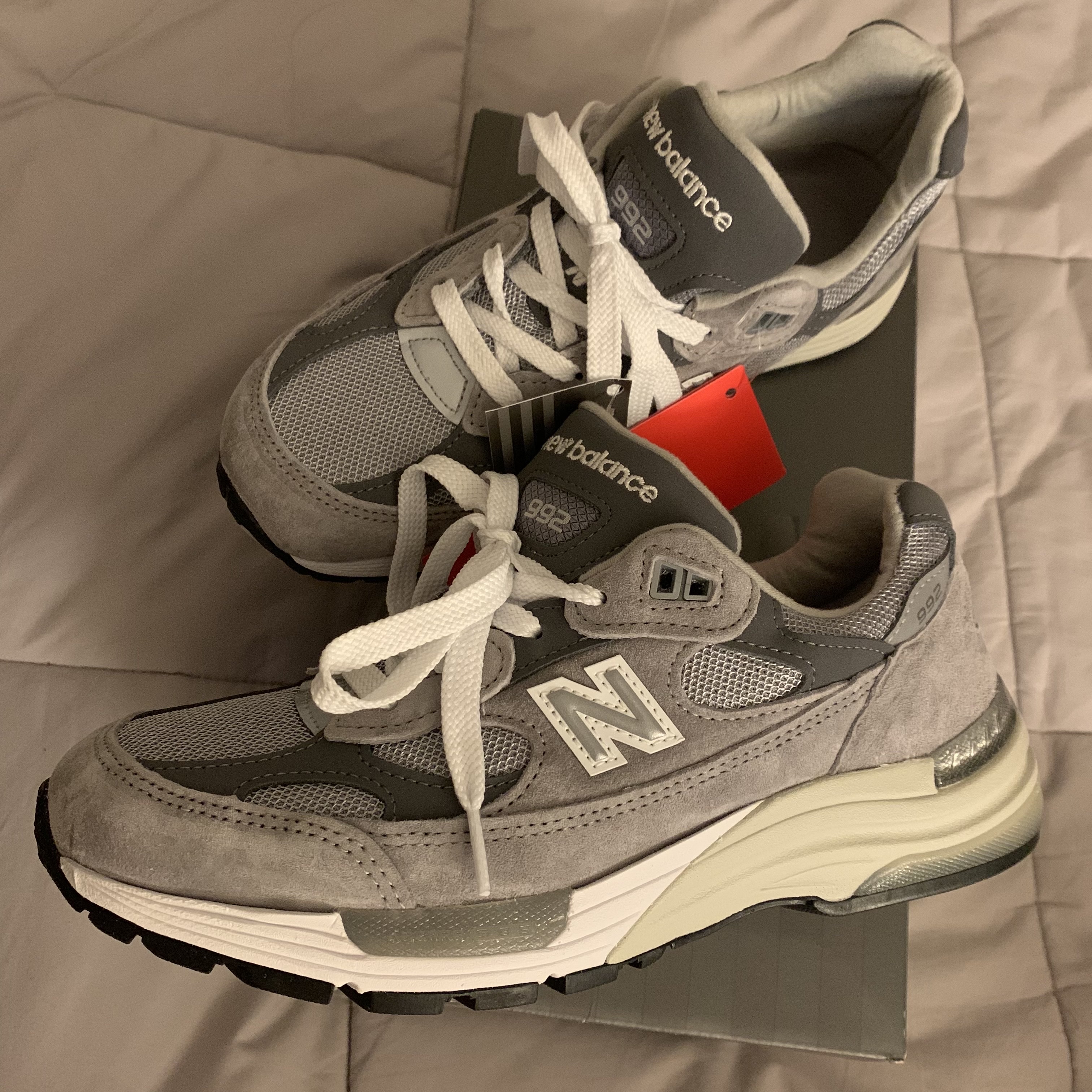 New Balance 992 Made in USA Grey - D Standard 착용 스타일