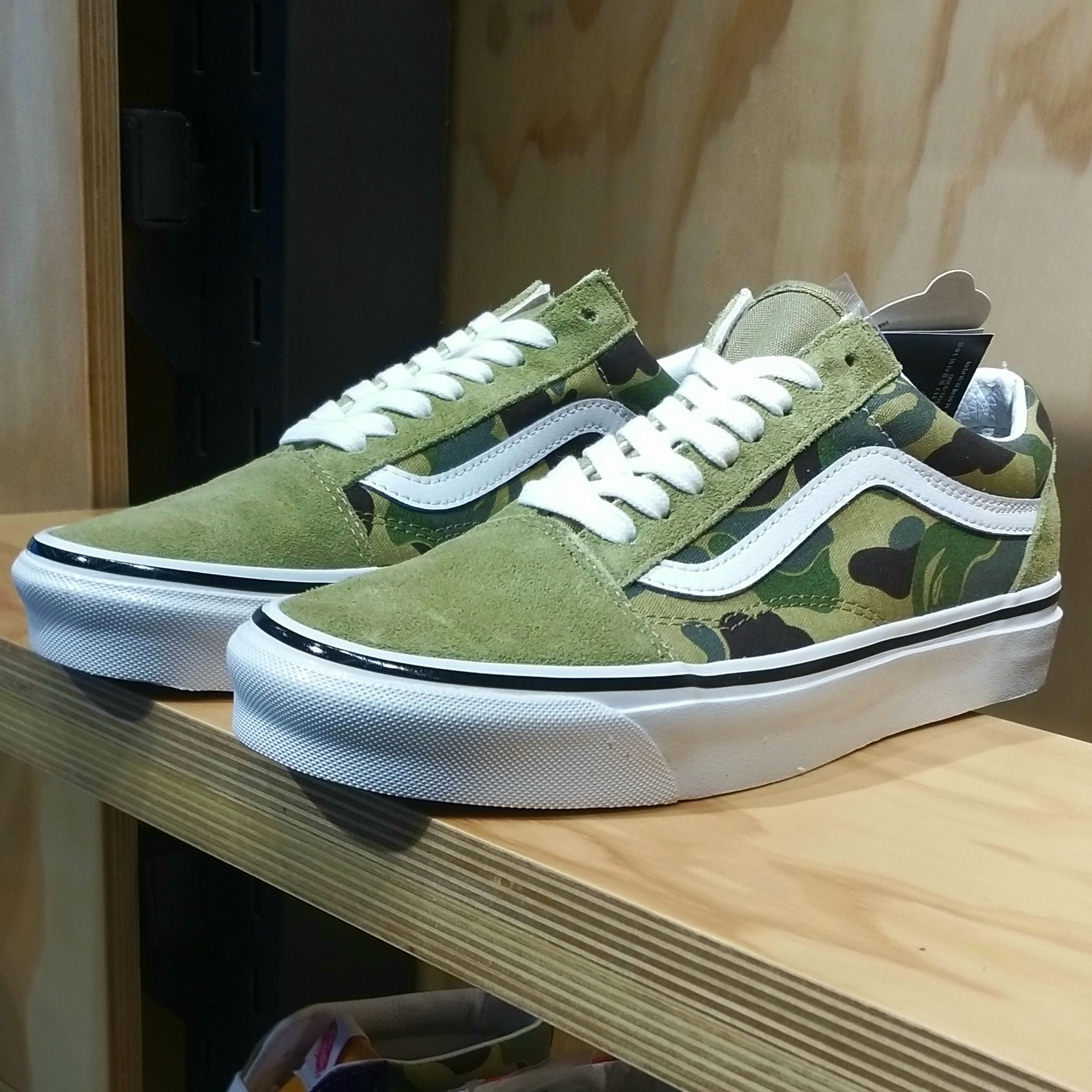 Vans x BAPE Old Skool 36 DX ABC Camo 착용 스타일 - 1