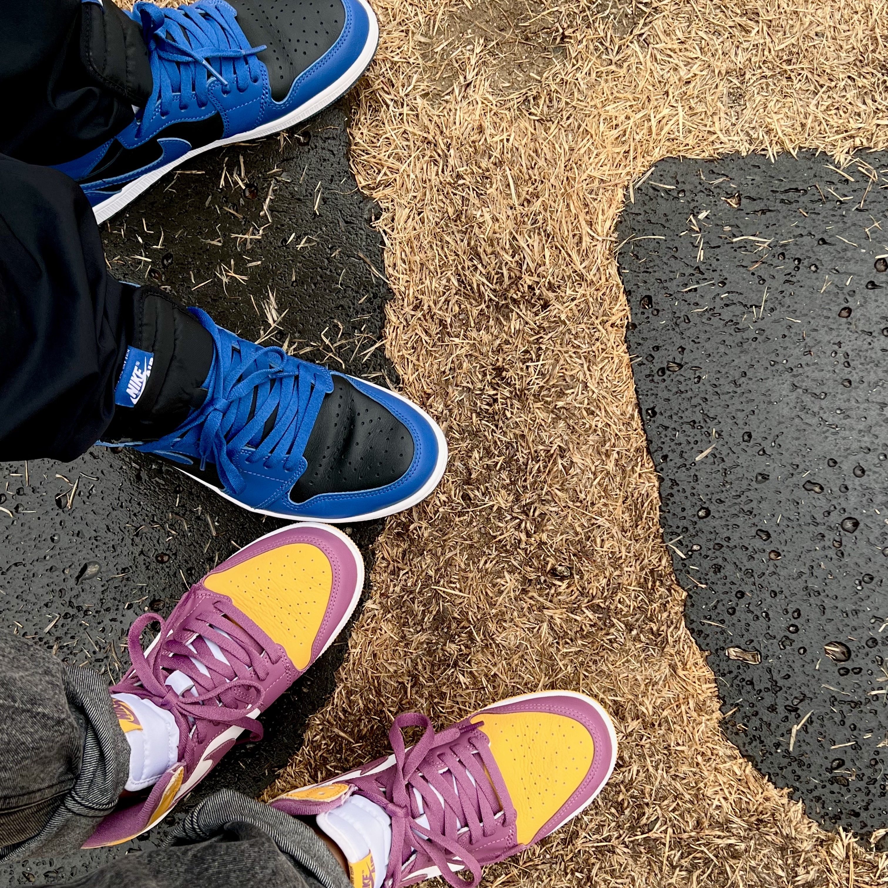 Jordan 1 Retro High OG Dark Marina Blue, Jordan 1 Retro High OG University Gold Light Bordeaux 착용 스타일