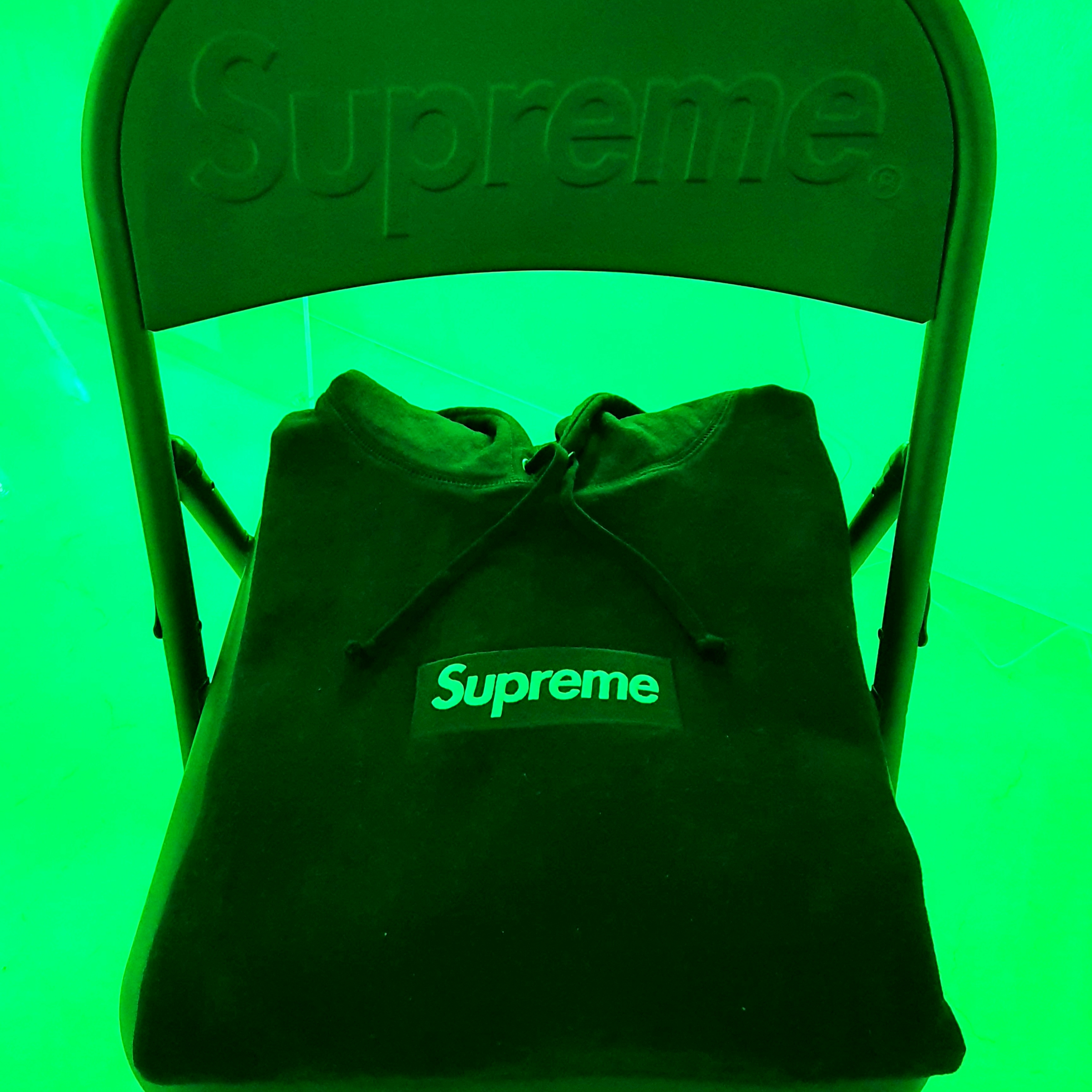 Supreme Box Logo Hooded Sweatshirt Black - 21FW, Nike x Supreme SB Dunk Low Jewel Swoosh Red 착용 스타일 - 1