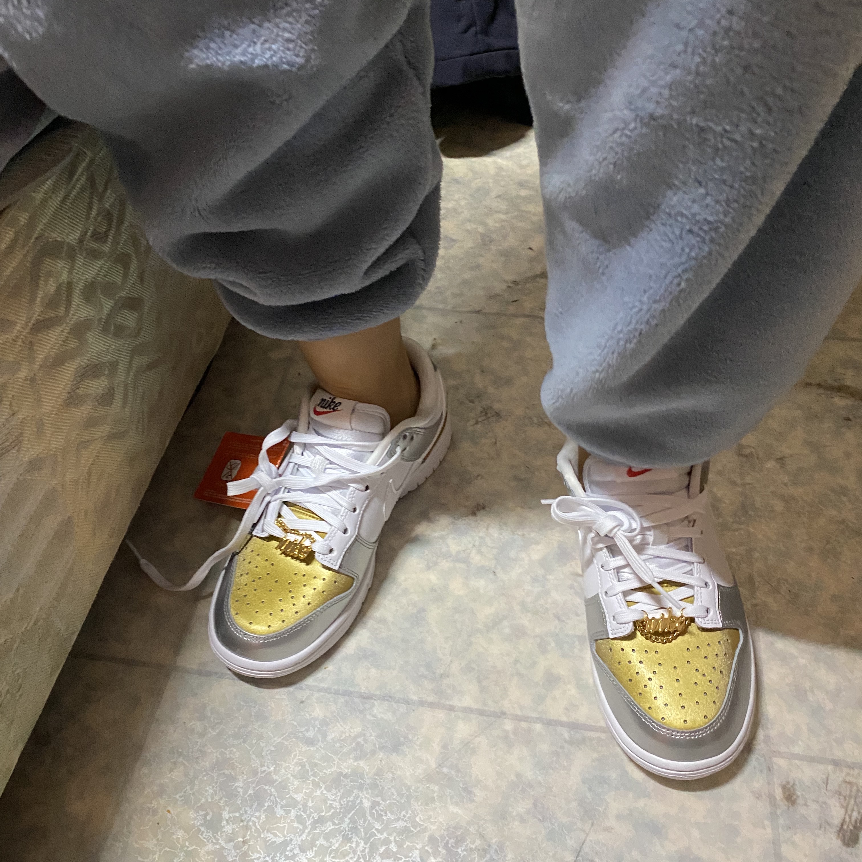 (W) Nike Dunk Low SE Heirloom 착용 스타일 - 1