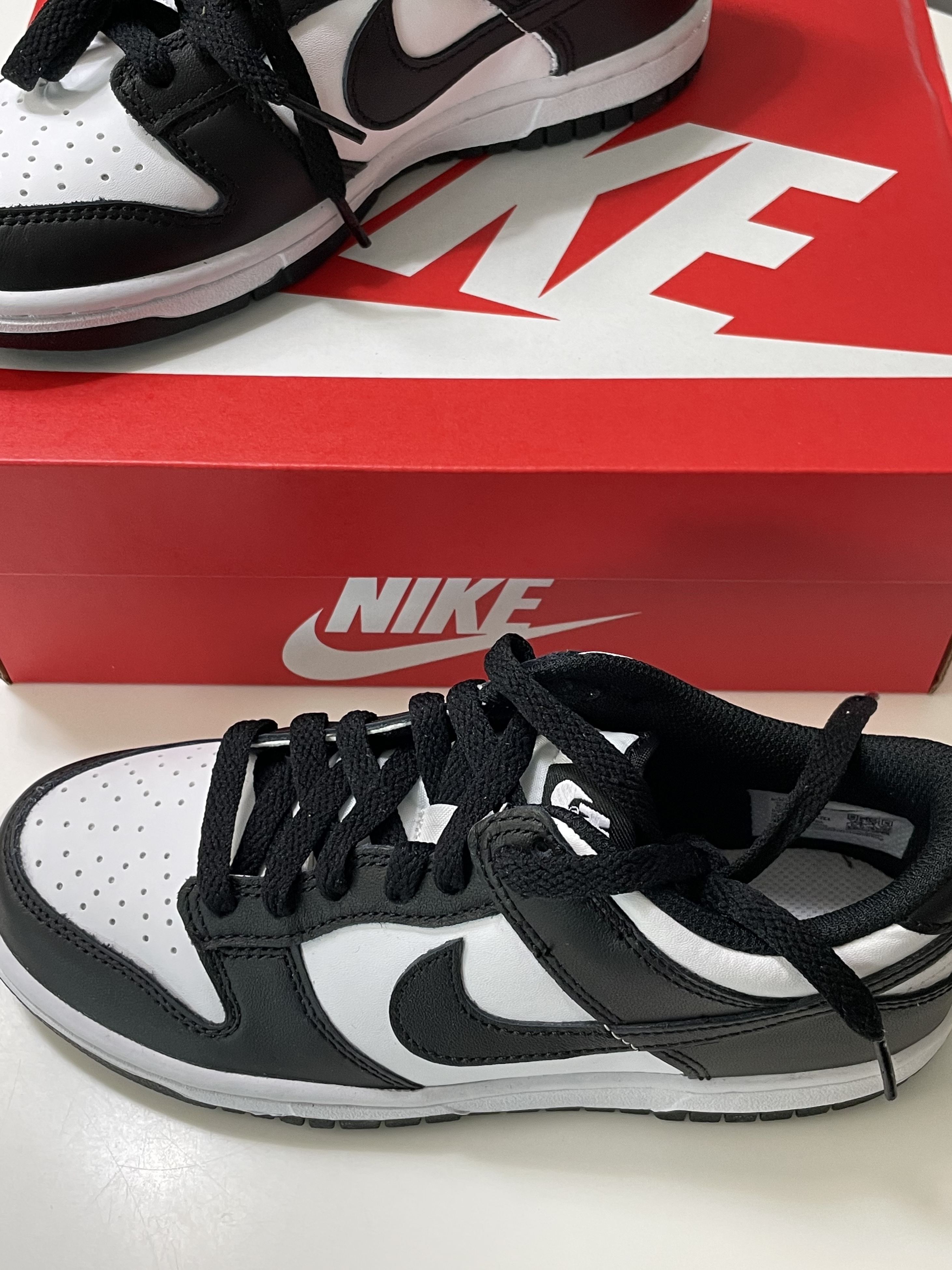 (GS) Nike Dunk Low Black 착용 스타일