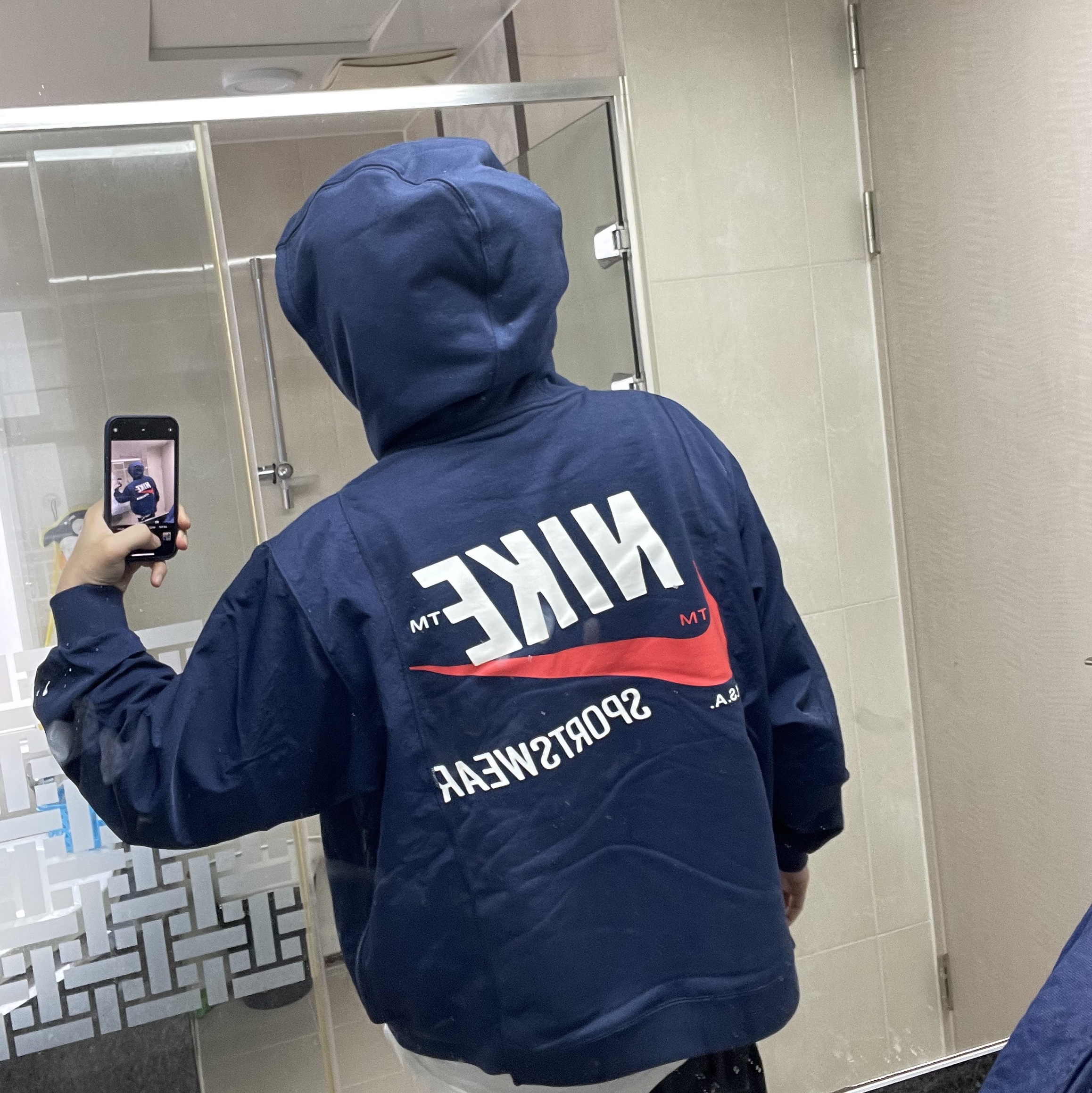 Nike NSW Hoodie BRS Midnight Navy 착용 스타일 - 4