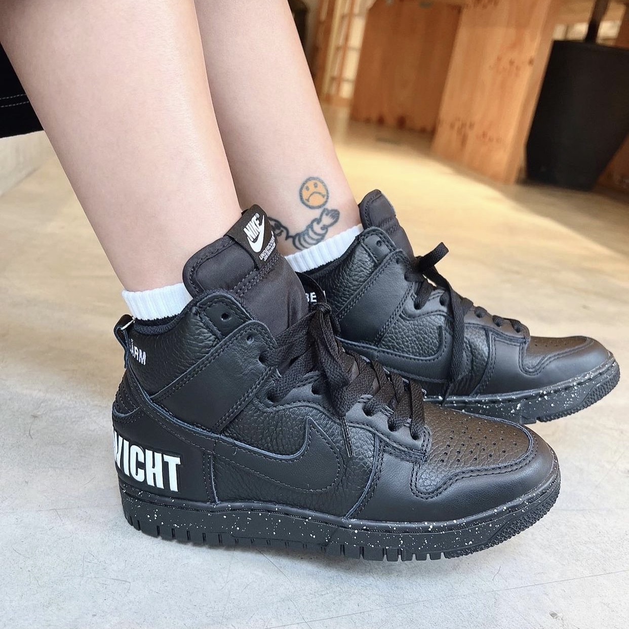 Nike x Undercover Dunk High 1985 Black 착용 스타일 - 1