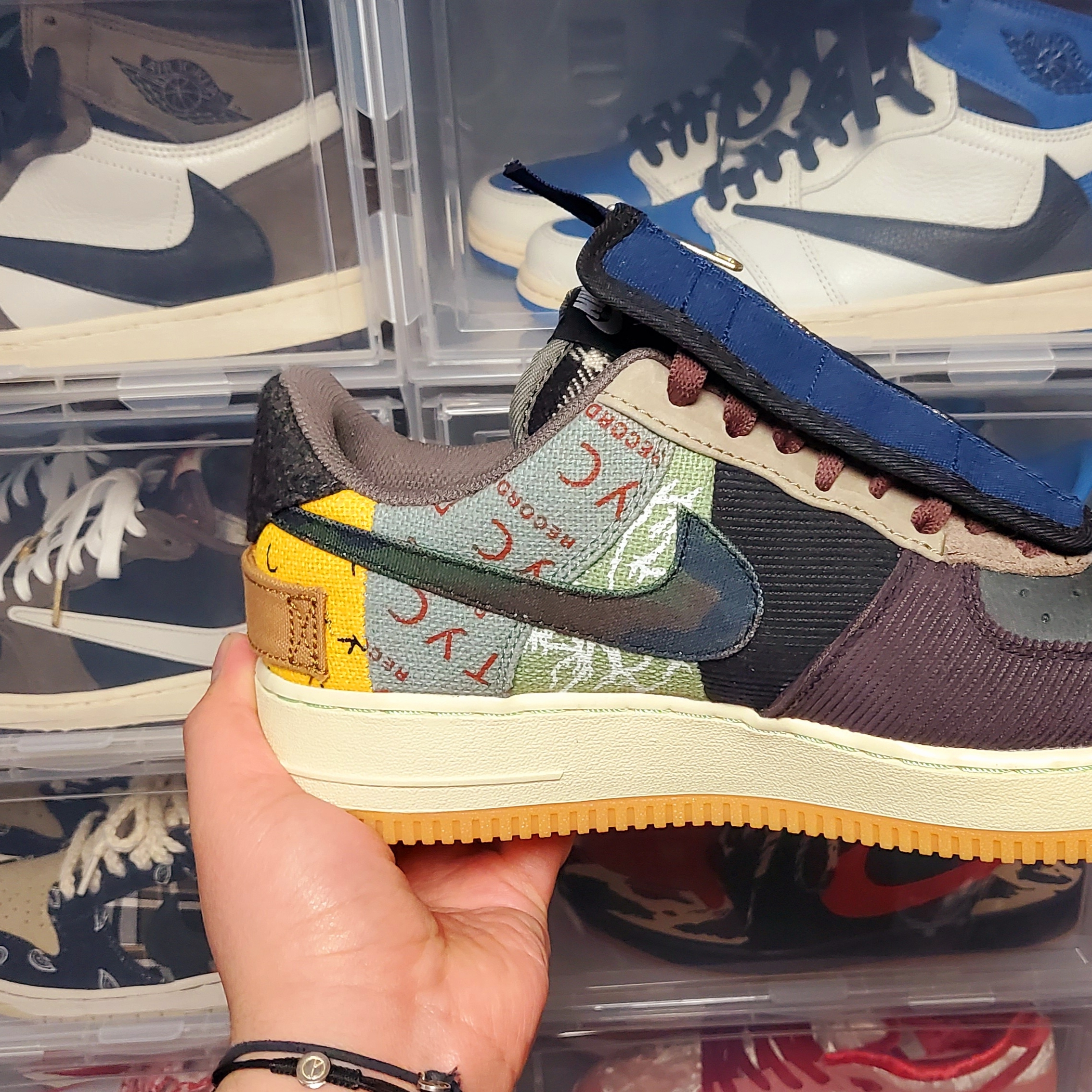 Nike x Travis Scott Air Force 1 Low Cactus Jack 착용 스타일 - 5