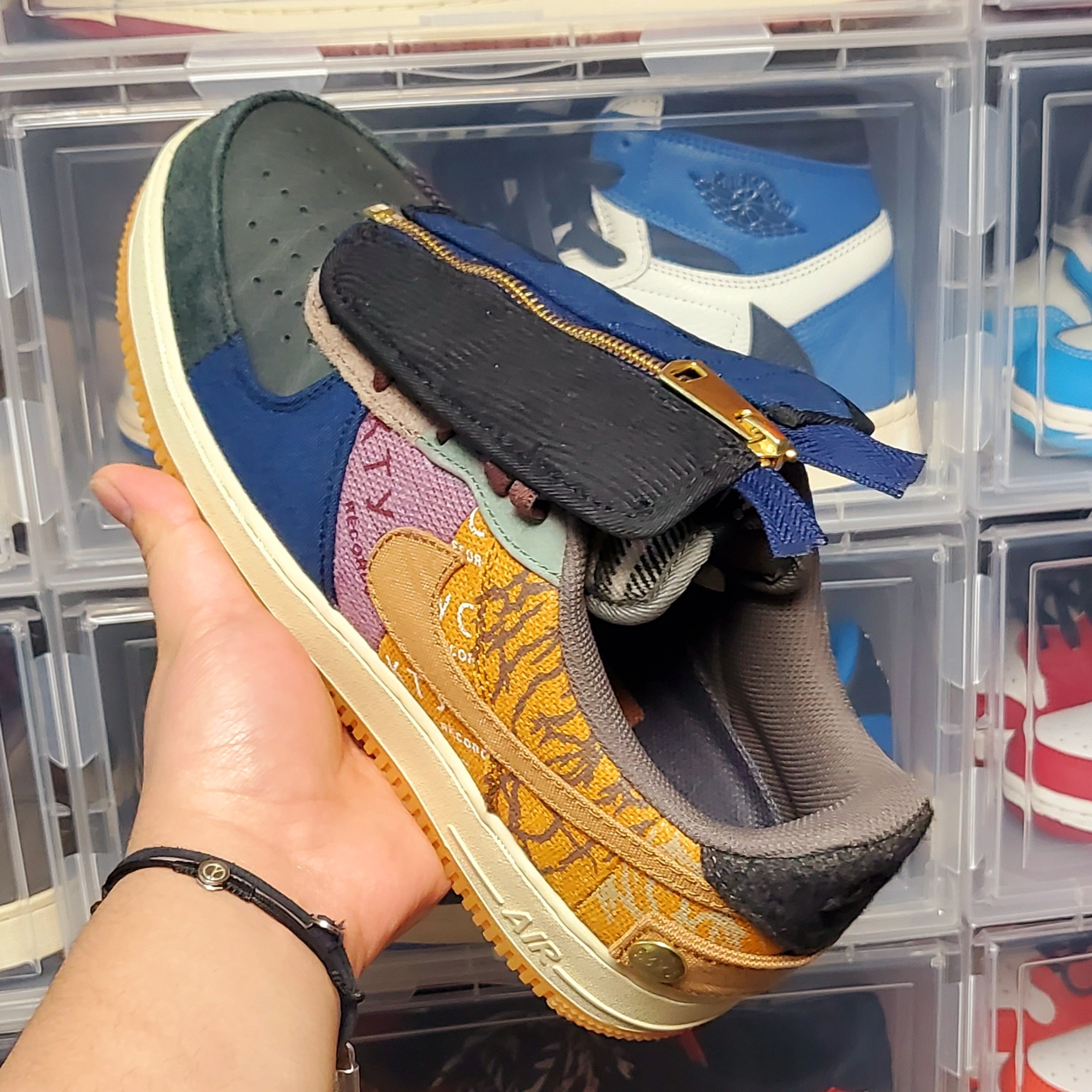 Nike x Travis Scott Air Force 1 Low Cactus Jack 착용 스타일 - 3