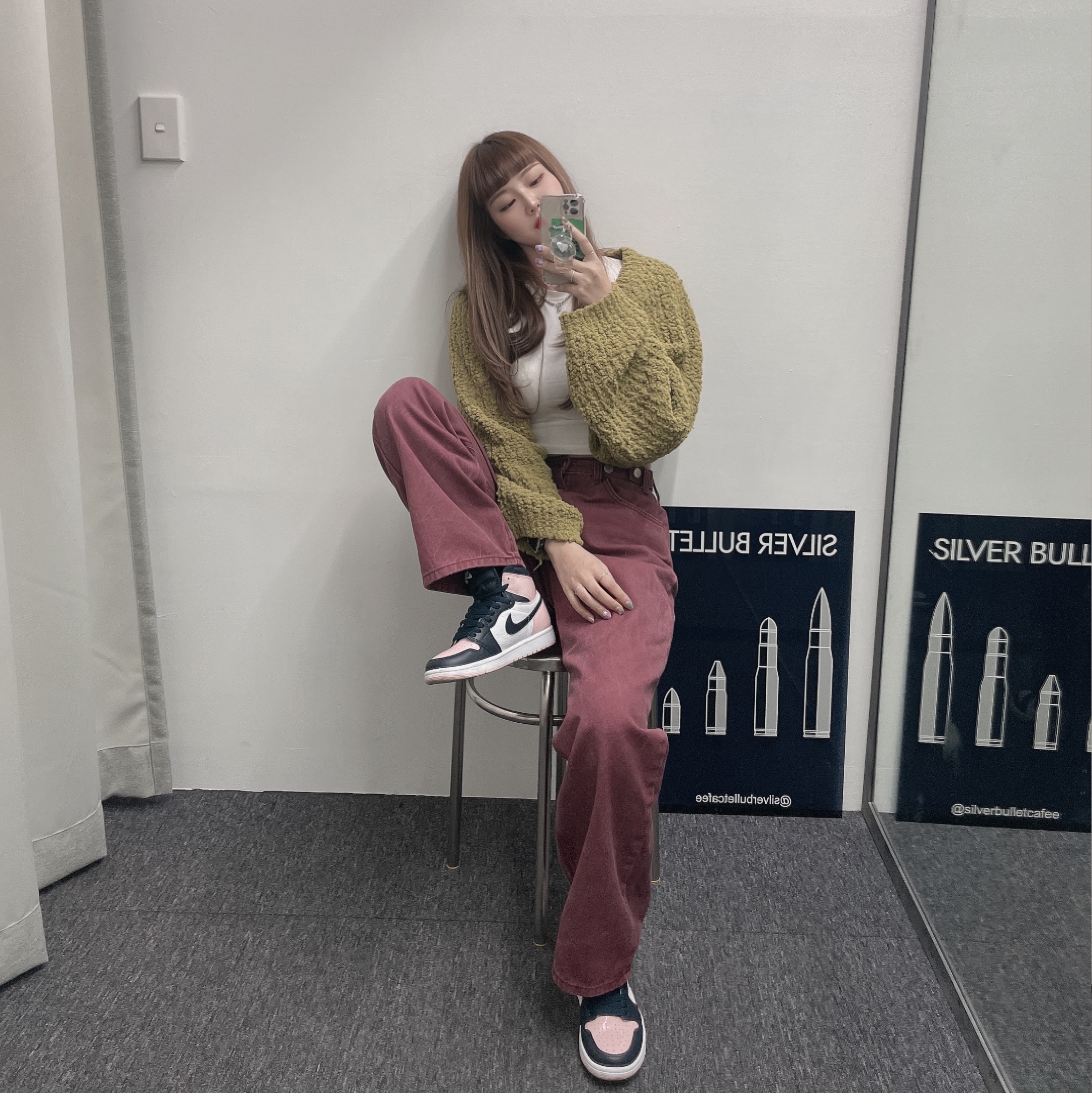 (W) Jordan 1 Retro High OG Atmosphere 착용 스타일 - 2