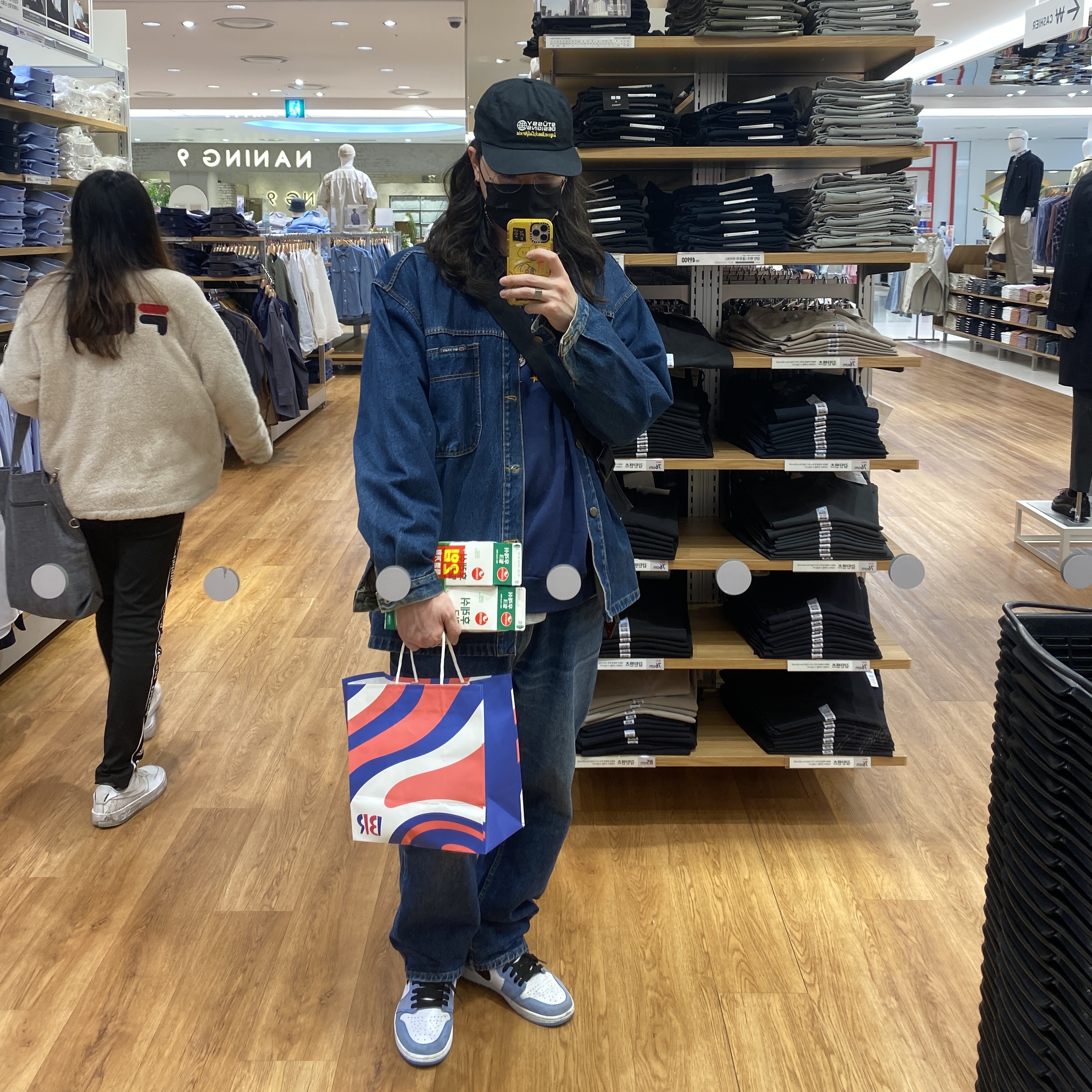 Jordan 1 Retro High OG University Blue 착용 스타일