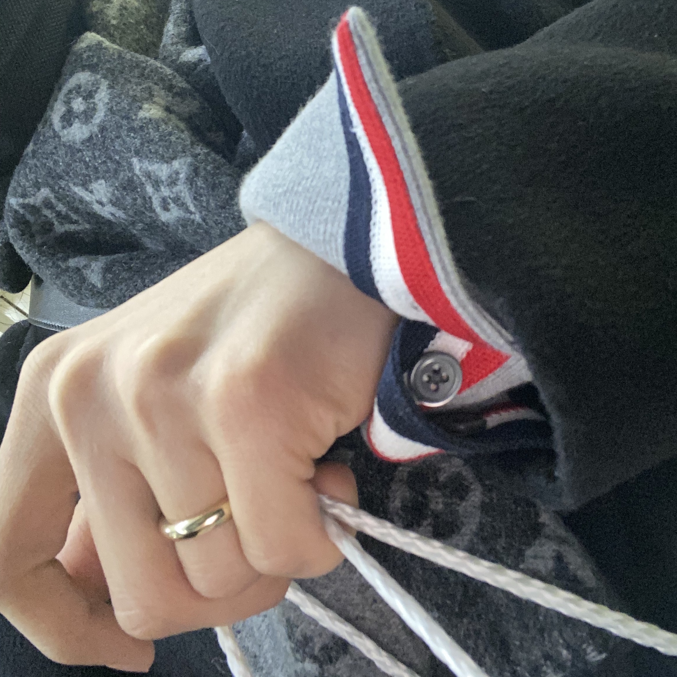 Thom Browne Loopback Center Back Stripe Crewneck Pullover Knit Light Grey 착용 스타일 - 1
