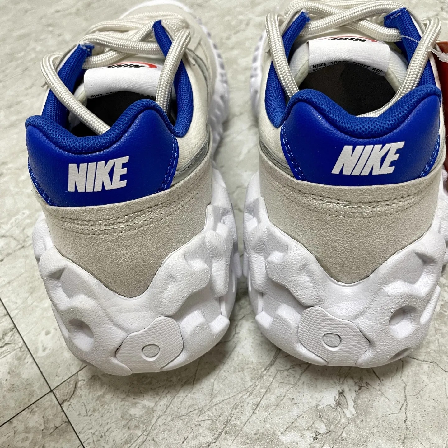 Nike Overbreak SP Light Bone 착용 스타일 - 2